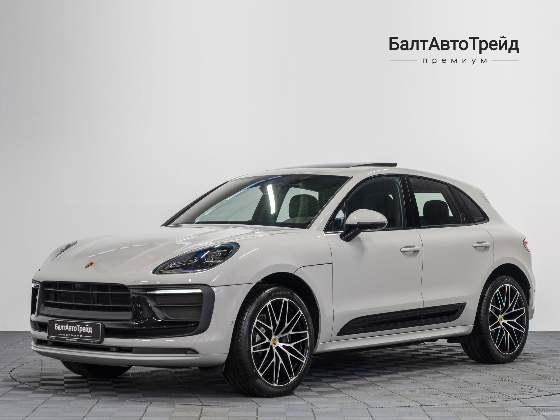 Автомобиль Porsche Macan 2.0 AMT (265 л.с.) 4WD - 1