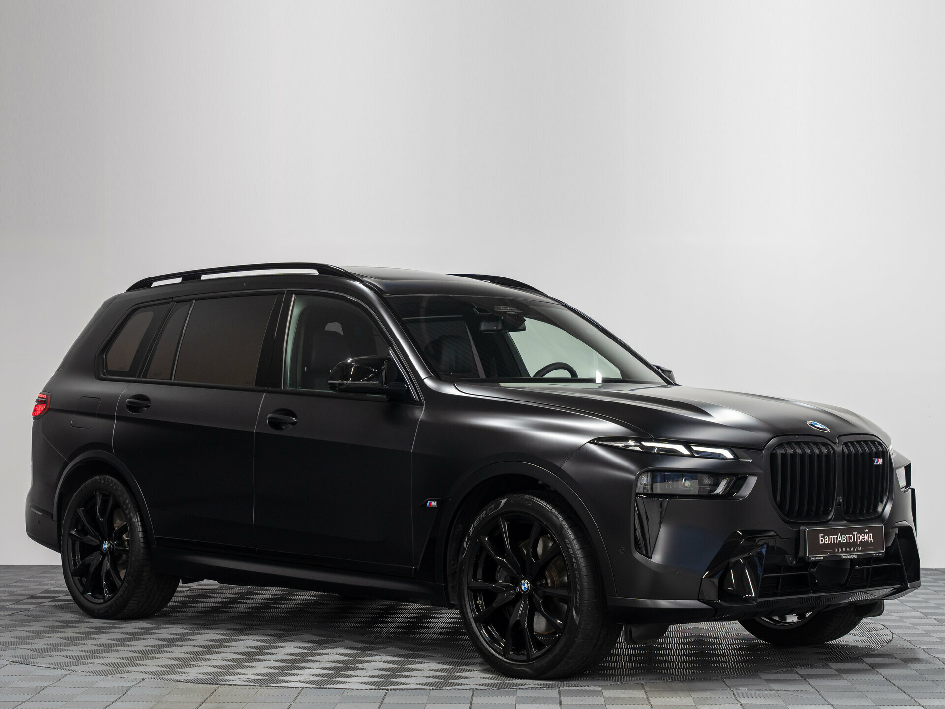 Автомобиль BMW X7 M60i 4.4 AT (530 л.с.) 4WD - 3