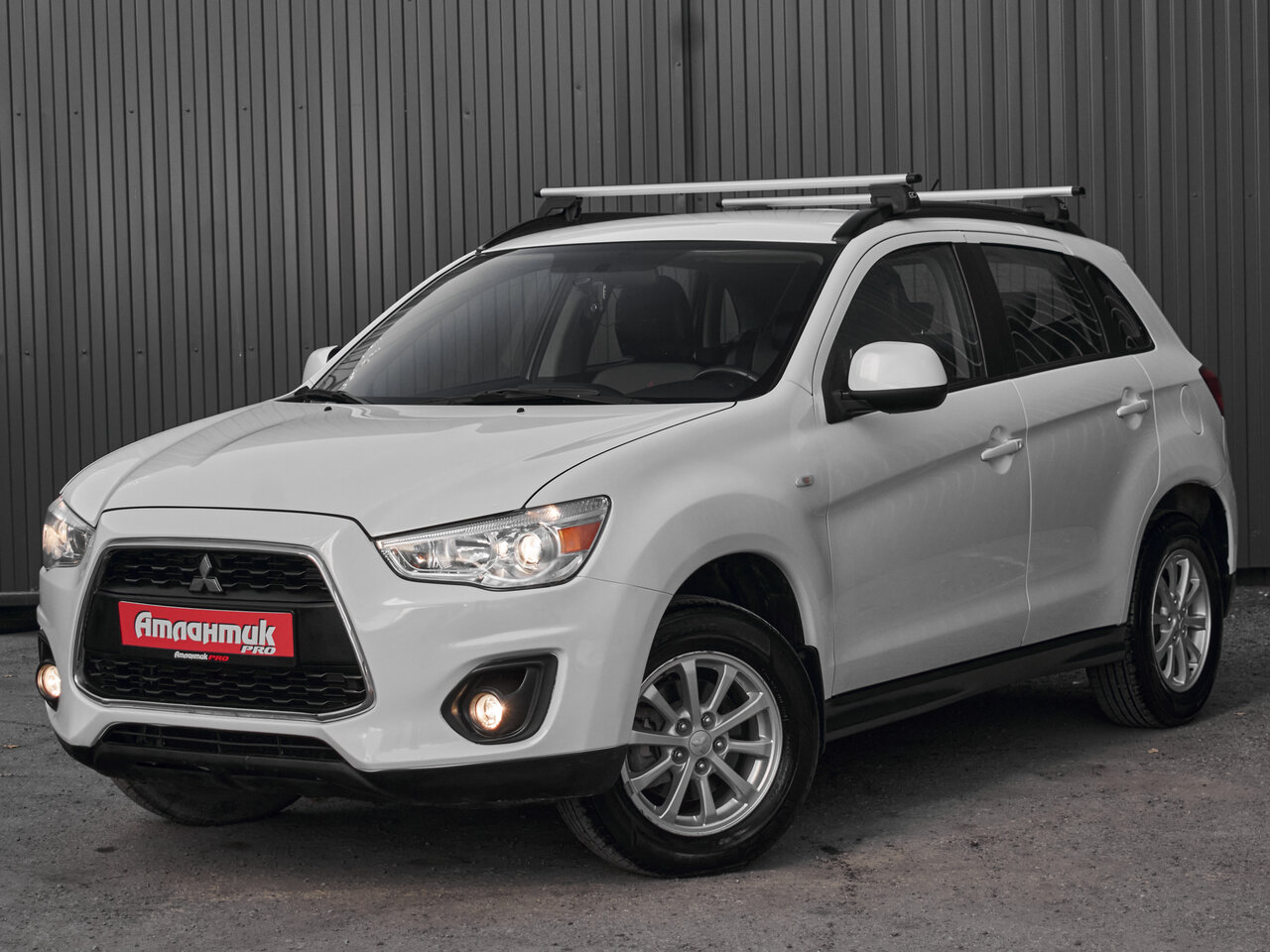 Купить Mitsubishi ASX 1.6 MT (117 л.с.), 2013 в Екатеренбурге