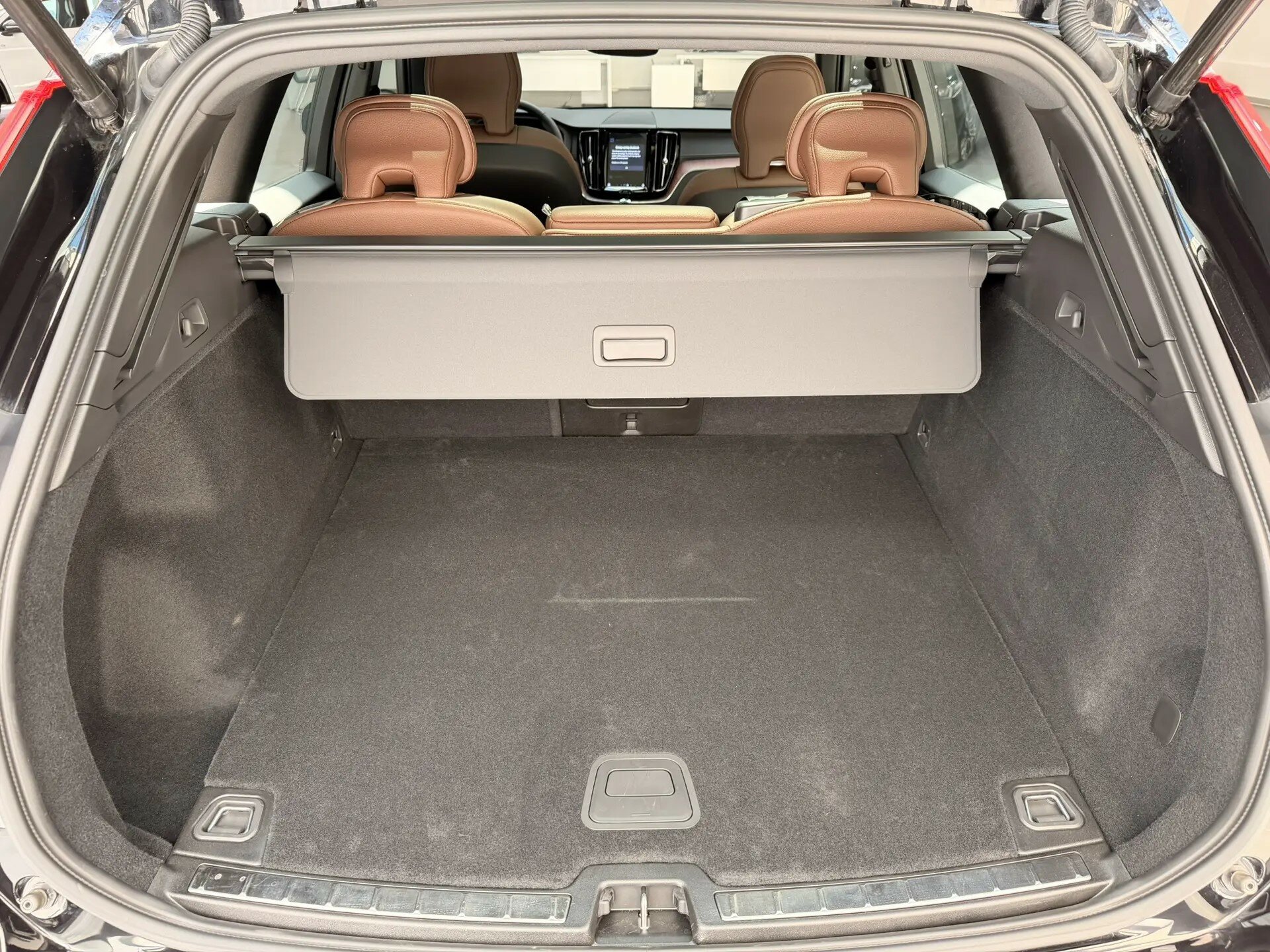 Автомобиль Volvo XC60 2.0 AT (250 л.с.) 4WD - 10