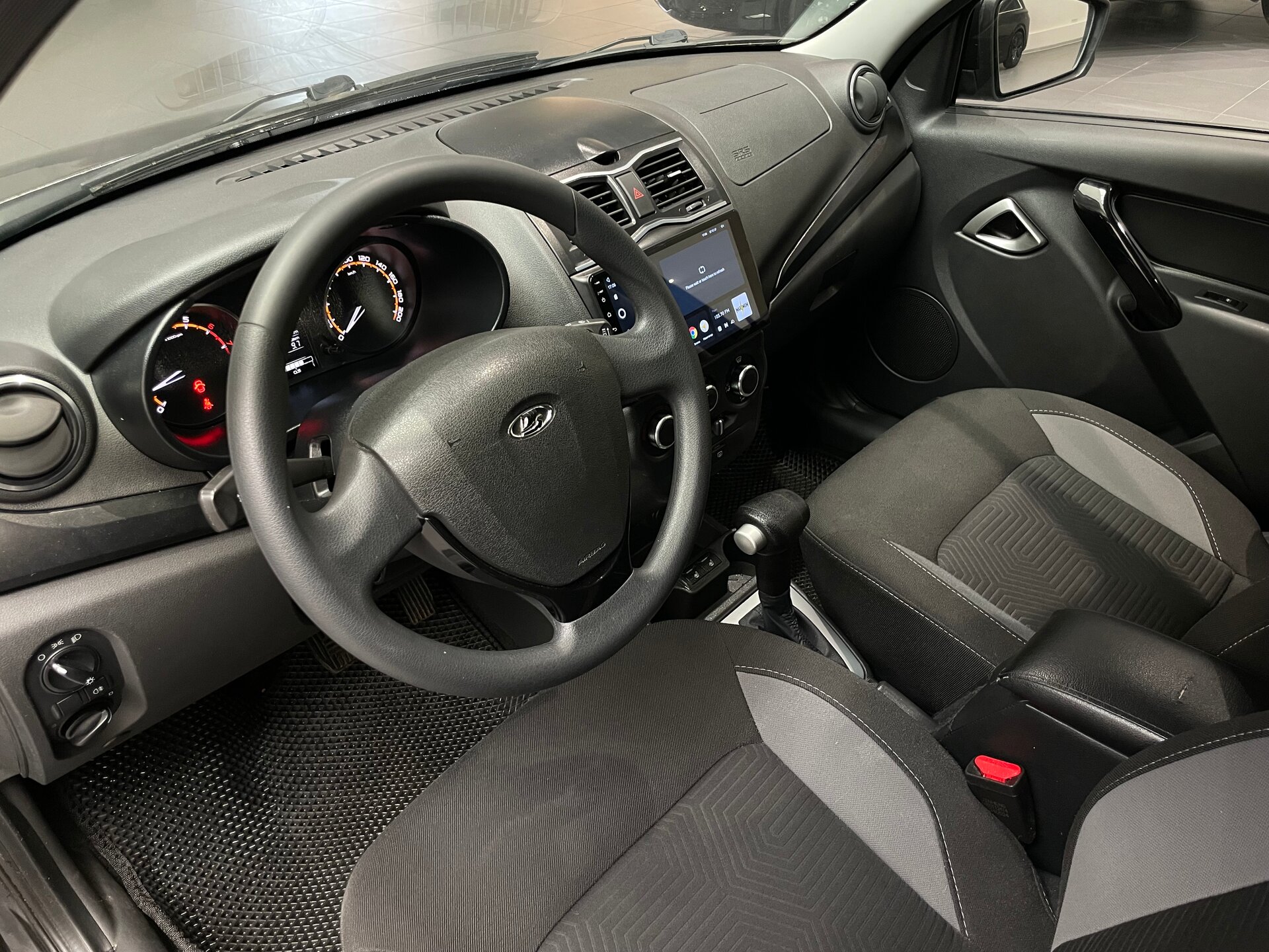 Автомобиль Lada (ВАЗ) Granta 1.6 AT (98 л.с.) - 7