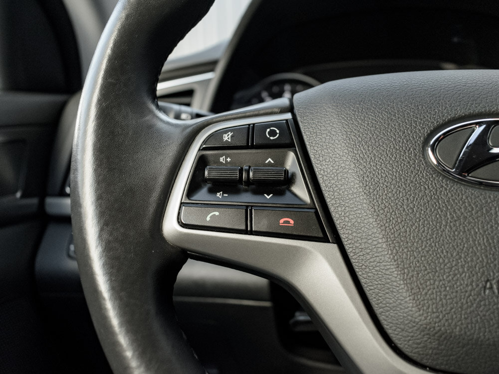 Купить Hyundai Elantra 1.6 AT (128 л.с.), 2017 в Екатеренбурге