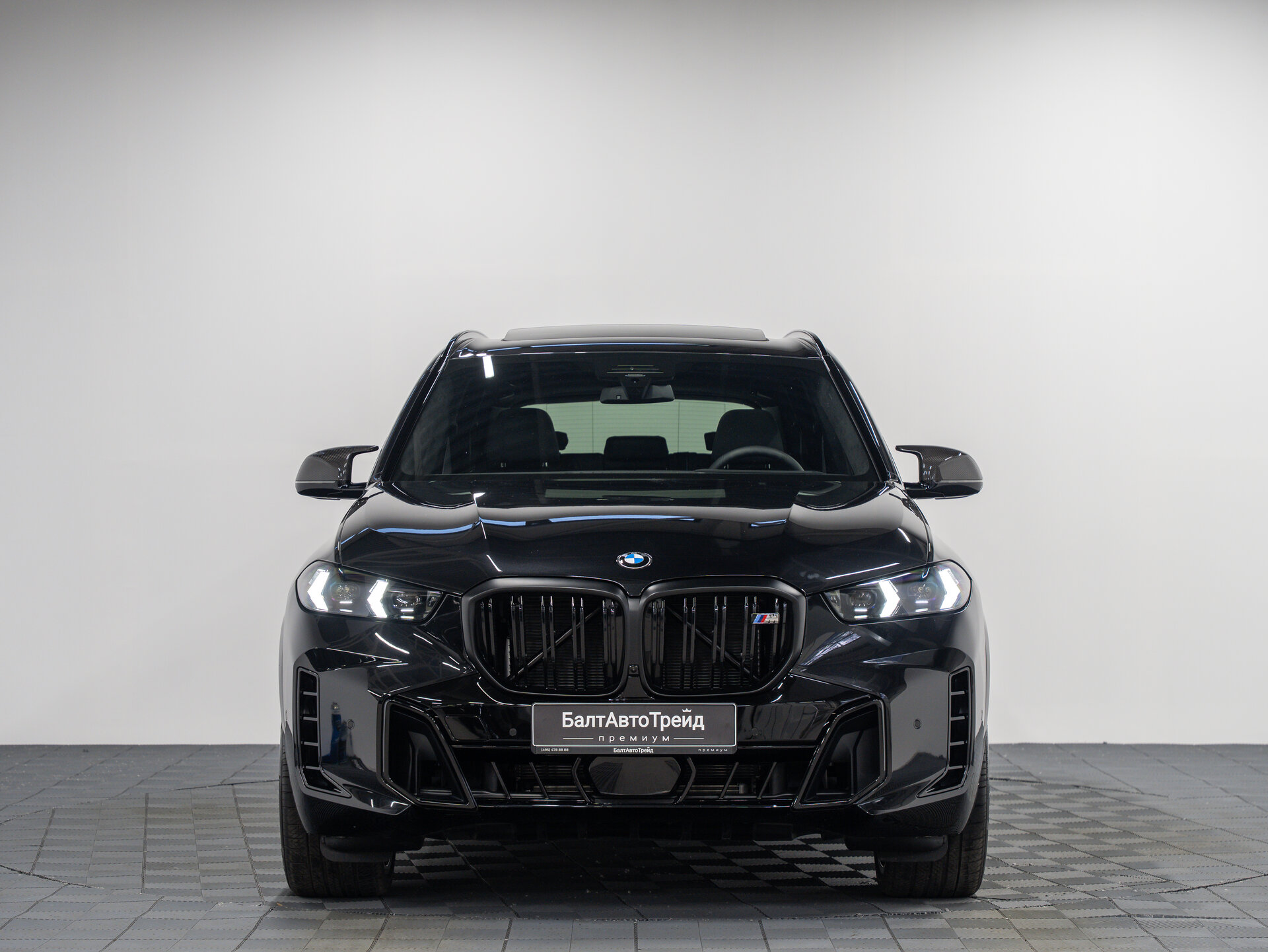Автомобиль BMW X5 M60i 4.4 AT (530 л.с.) 4WD - 4