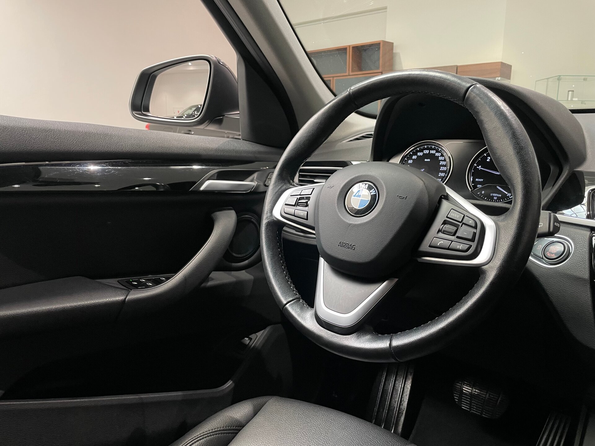 Автомобиль BMW X1 18i sDrive 1.5 AMT (140 л.с.) - 15