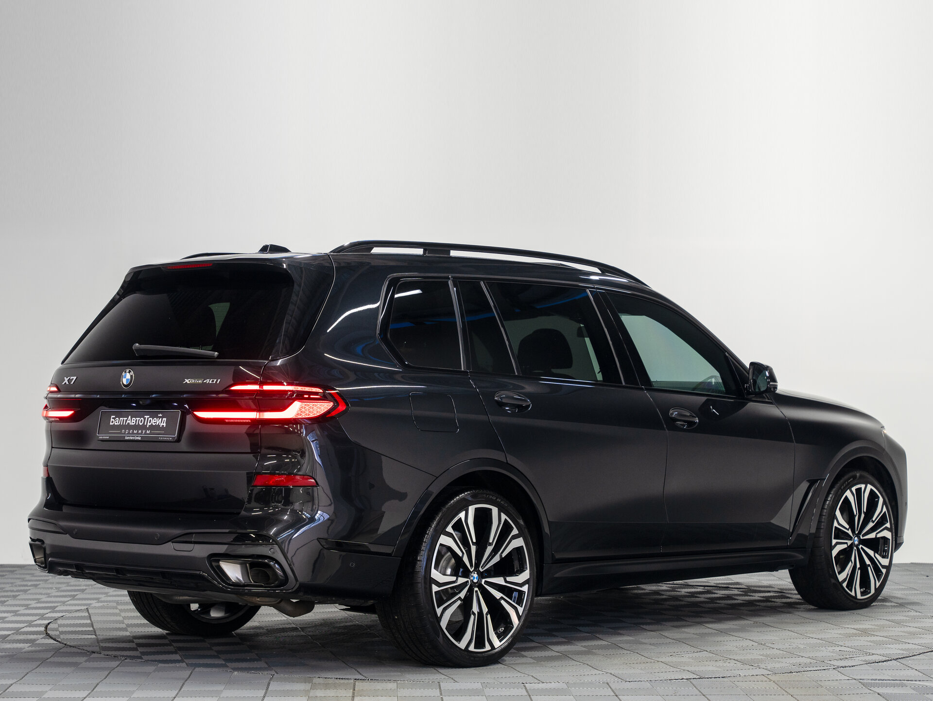 Автомобиль BMW X7 40i 3.0 AT (381 л.с.) 4WD - 7
