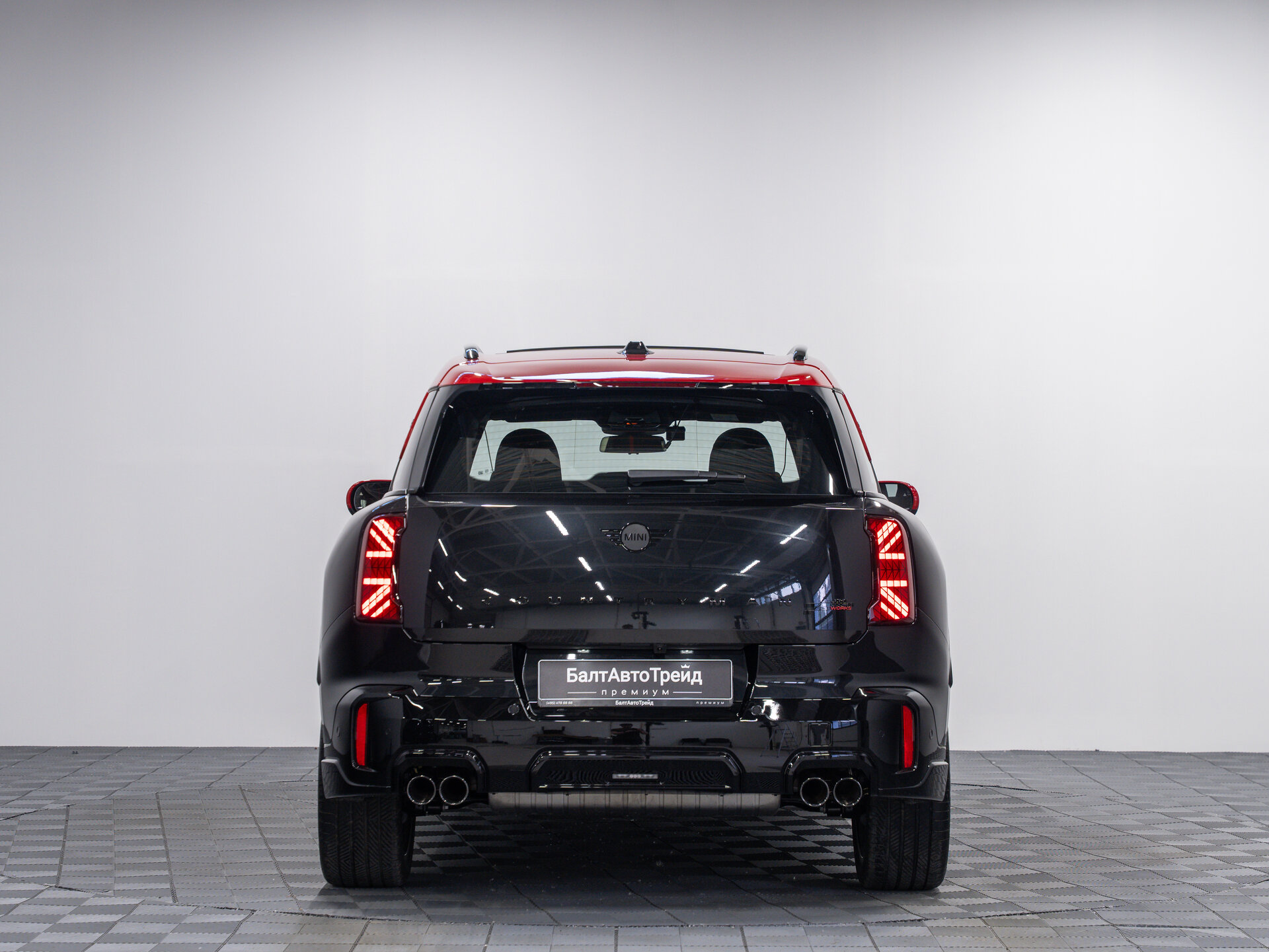 Автомобиль Mini Countryman John Cooper Works 2.0 AMT (300 л.с.) 4WD - 8