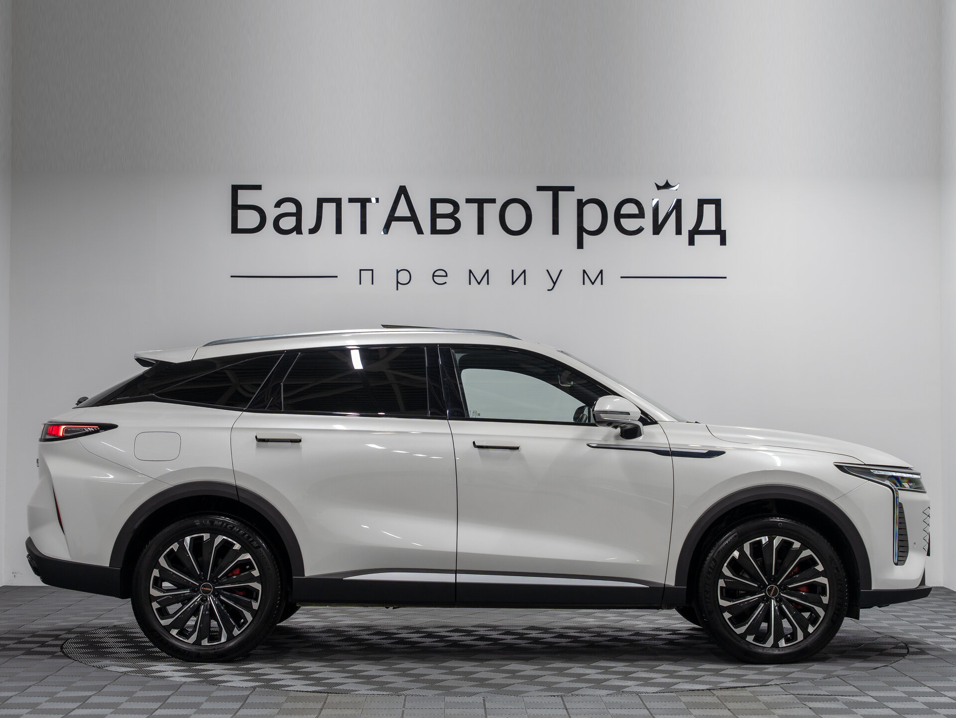 Автомобиль EXEED RX 2.0 AMT (249 л.с.) 4WD - 6