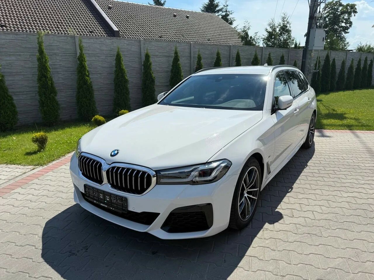 Автомобиль BMW 5 серии 518d 2.0d AT (150 л.с.) - 1
