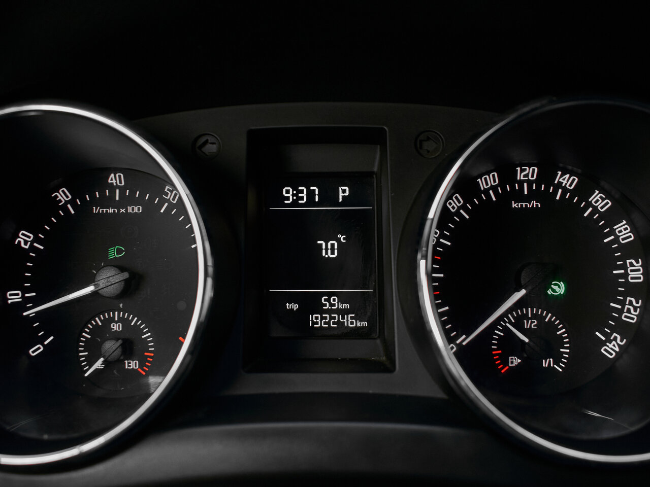 Купить Skoda Yeti 1.2 AMT (105 л.с.), 2013 в Екатеренбурге