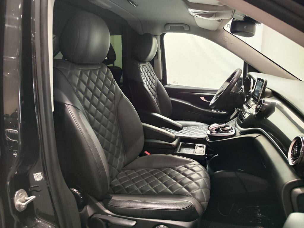 Автомобиль Mercedes-Benz V-Класс 250 d экстра длинный 2.1d AT (190 л.с.) 4WD - 14