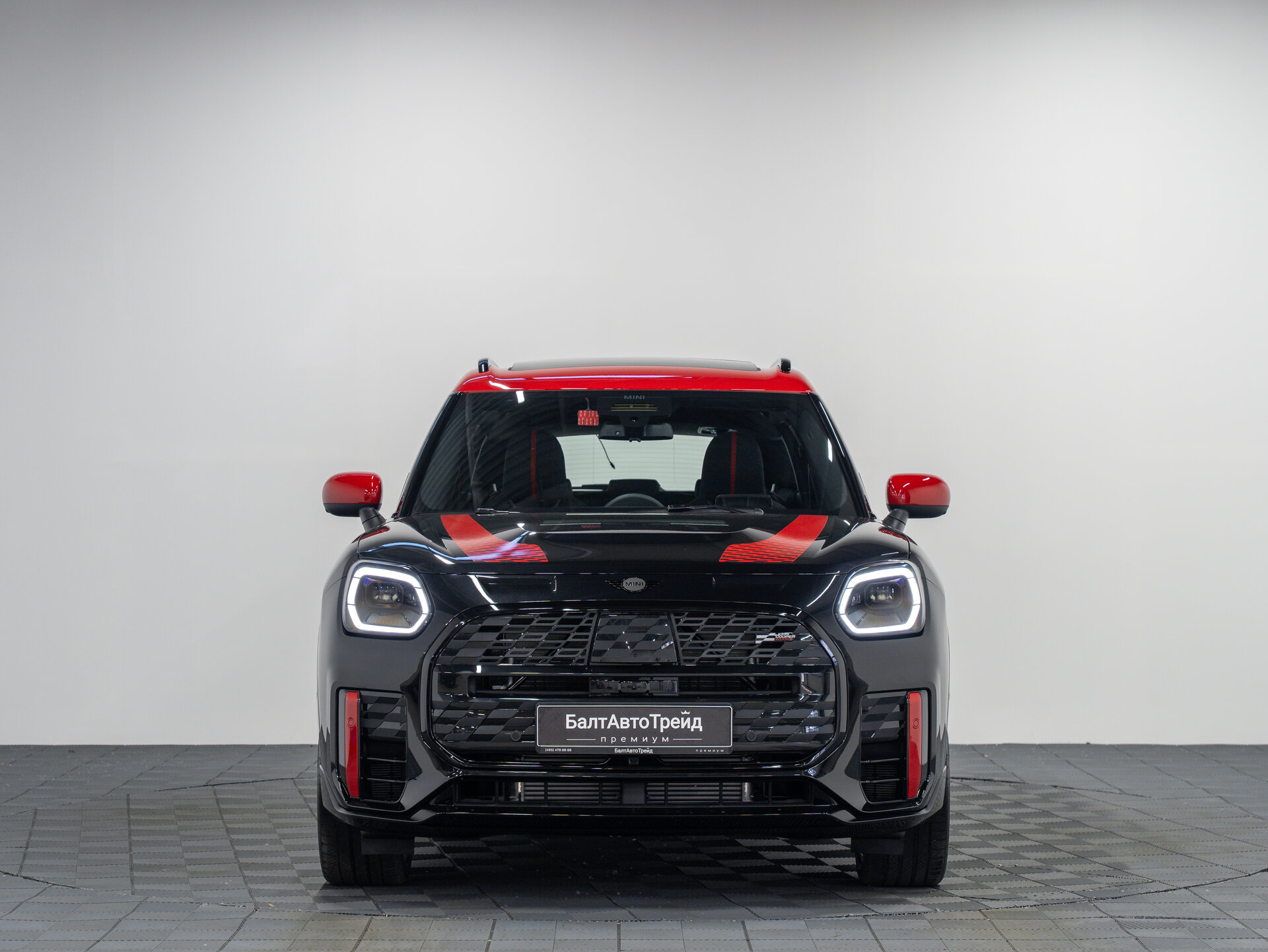 Автомобиль Mini Countryman John Cooper Works 2.0 AMT (300 л.с.) 4WD - 4