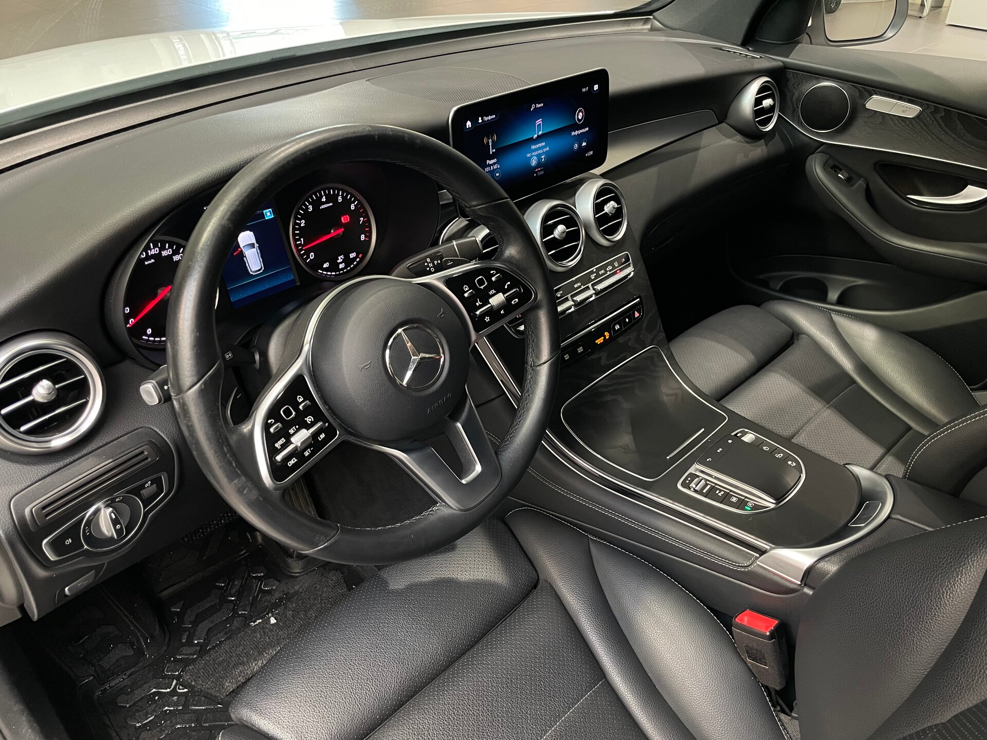 Автомобиль Mercedes-Benz GLC 200 2.0 AT (197 л.с.) 4WD - 7