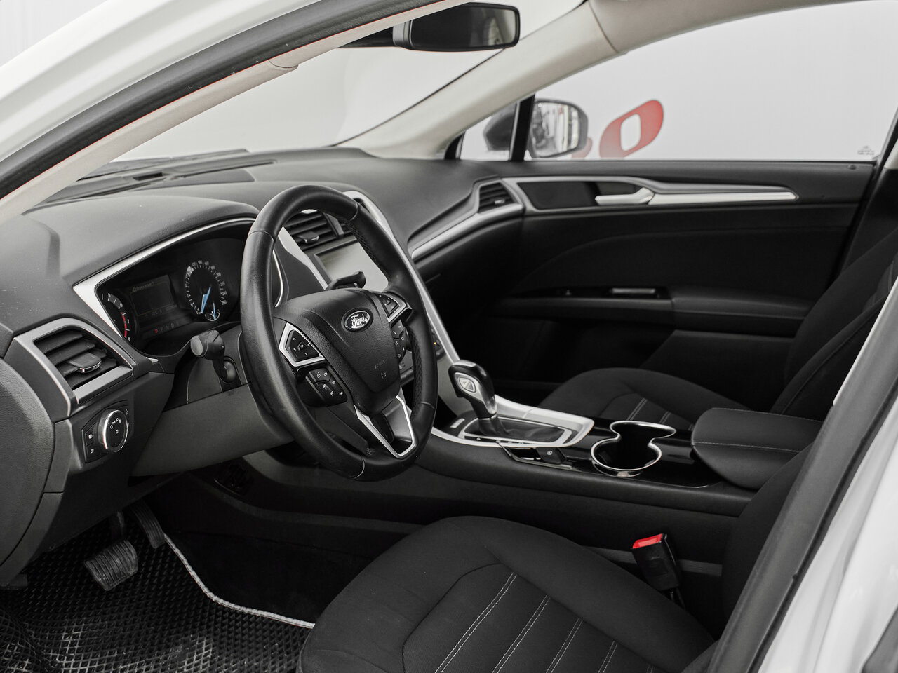 Купить Ford Mondeo 2.5 AT (149 л.с.), 2015 в Екатеренбурге