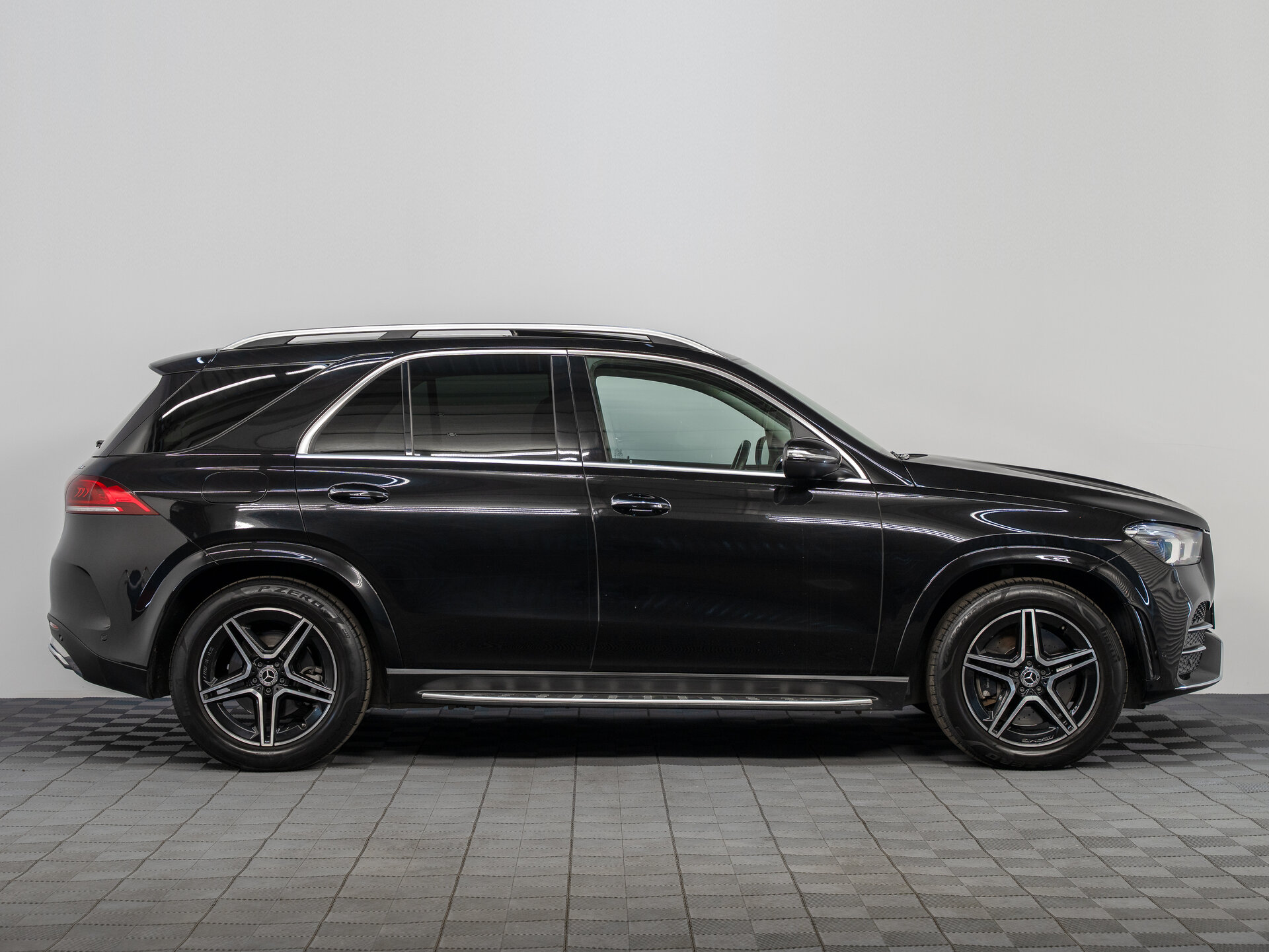 Автомобиль Mercedes-Benz GLE 450 3.0 AT (367 л.с.) 4WD - 4