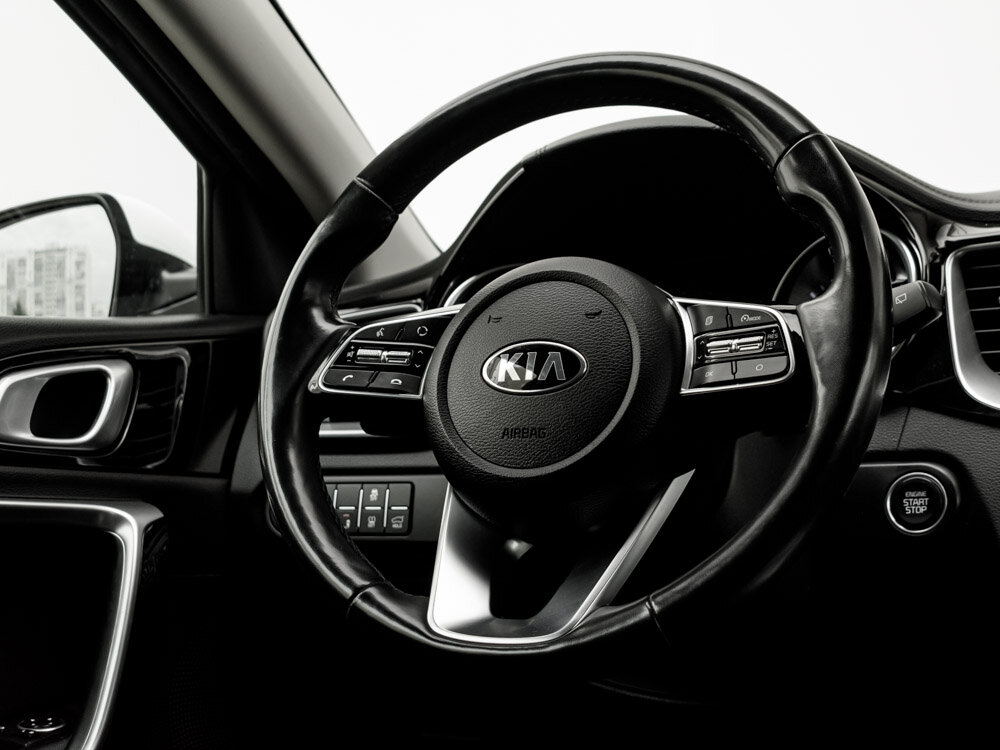 Купить Kia Ceed 1.4 AMT (140 л.с.), 2021 в Екатеренбурге