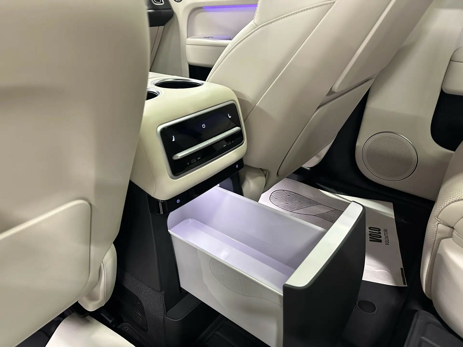Автомобиль LiXiang L9 44.5 kWh 1.5hyb AT (449 л.с.) 4WD - 10