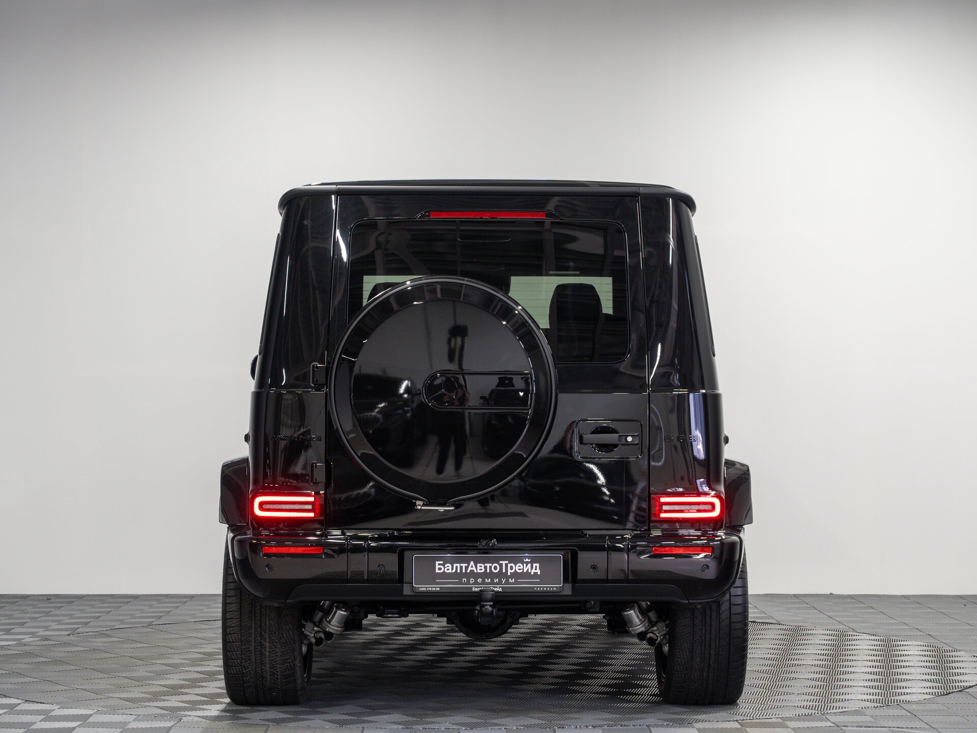 Автомобиль Mercedes-Benz G-Класс AMG 63 AMG 4.0 AT (585 л.с.) 4WD - 9