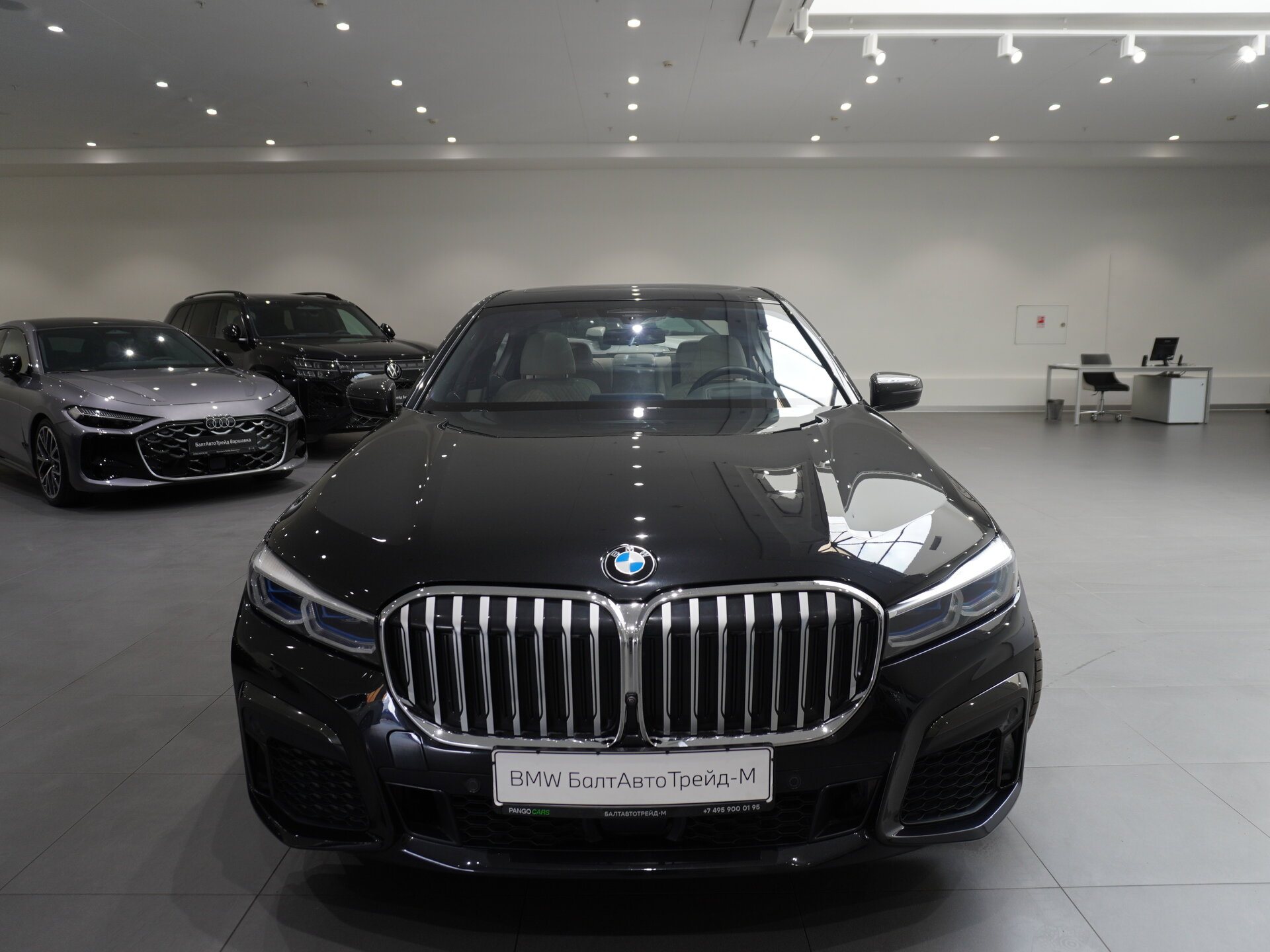 Автомобиль BMW 7 серии 740d xDrive 3.0d AT (320 л.с.) 4WD - 2