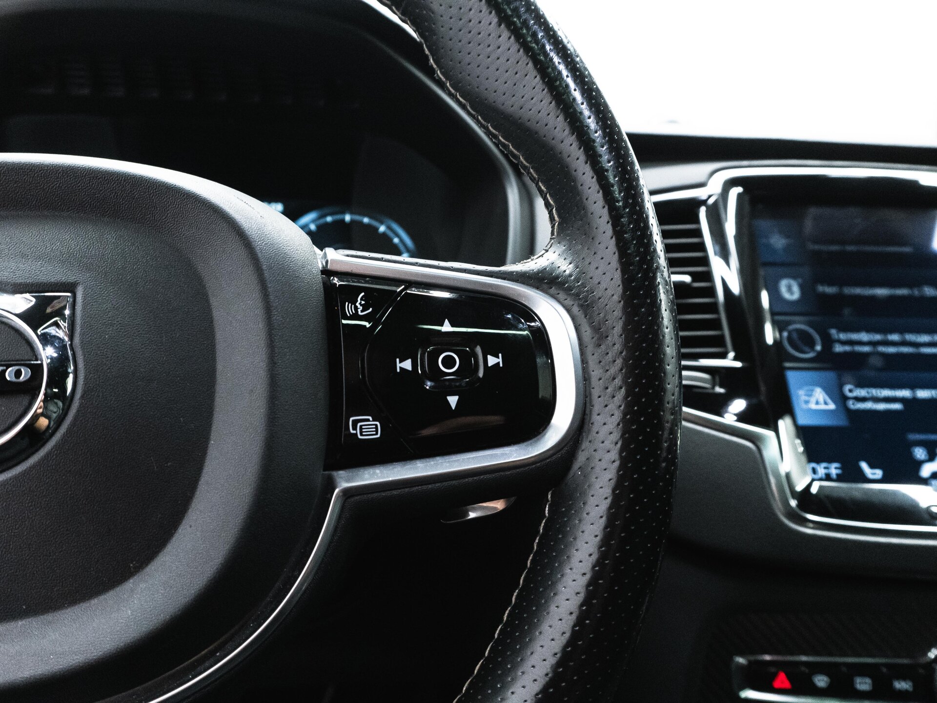 Volvo XC90 2017 21