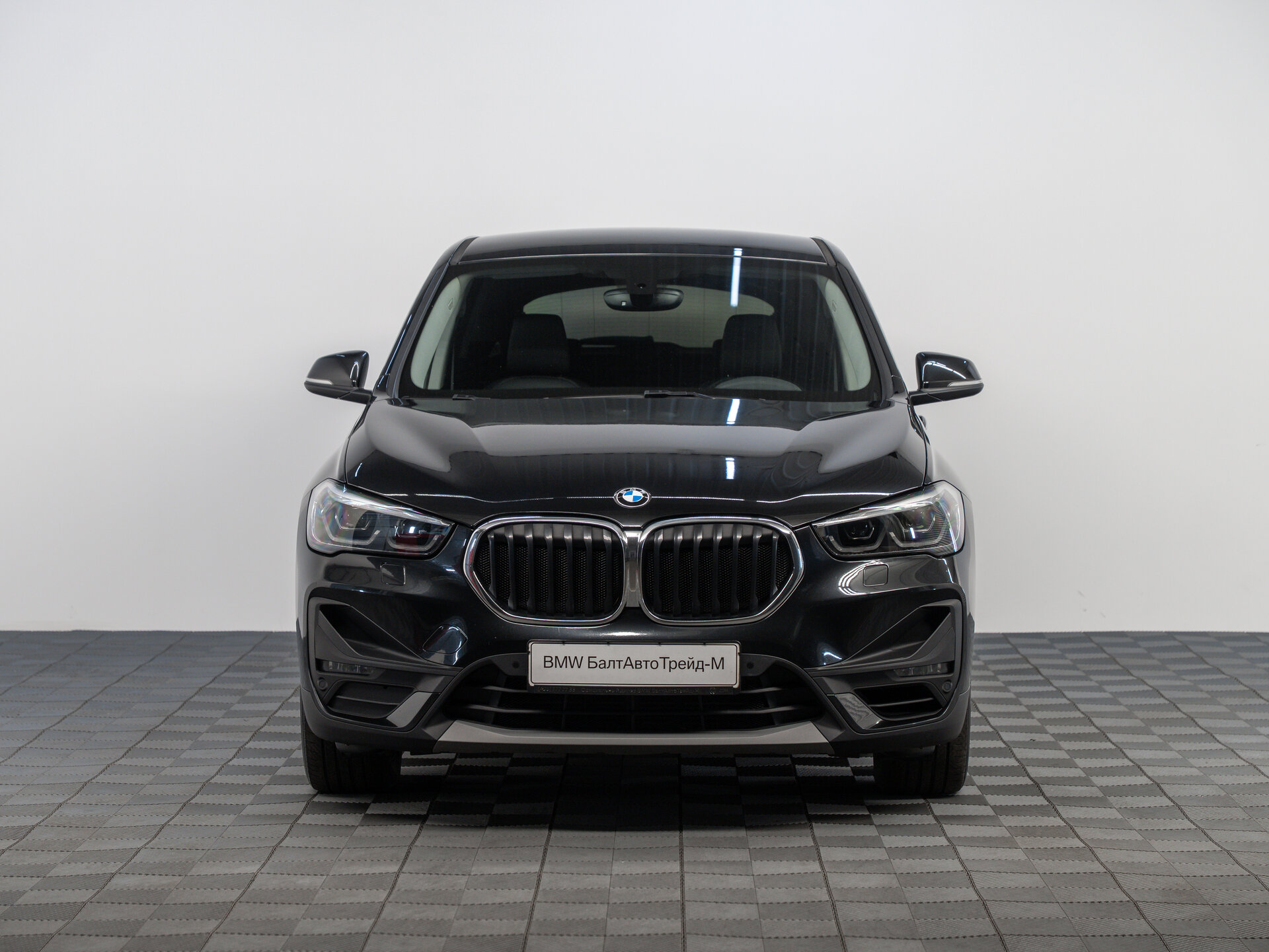 Автомобиль BMW X1 20i xDrive 2.0 AT (192 л.с.) 4WD - 2