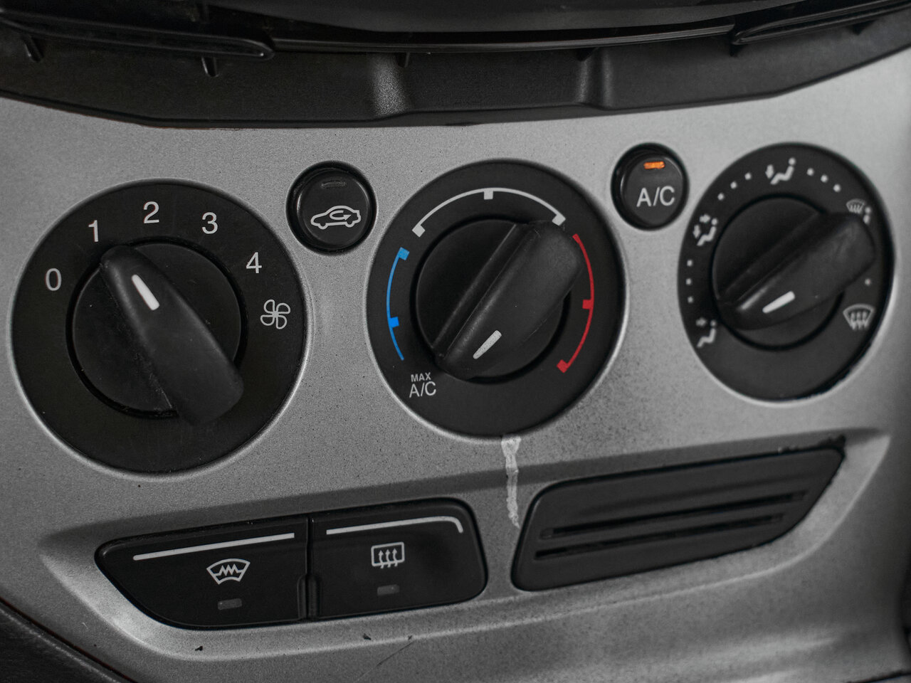 Купить Ford Focus 1.6 AMT (105 л.с.), 2012 в Екатеренбурге