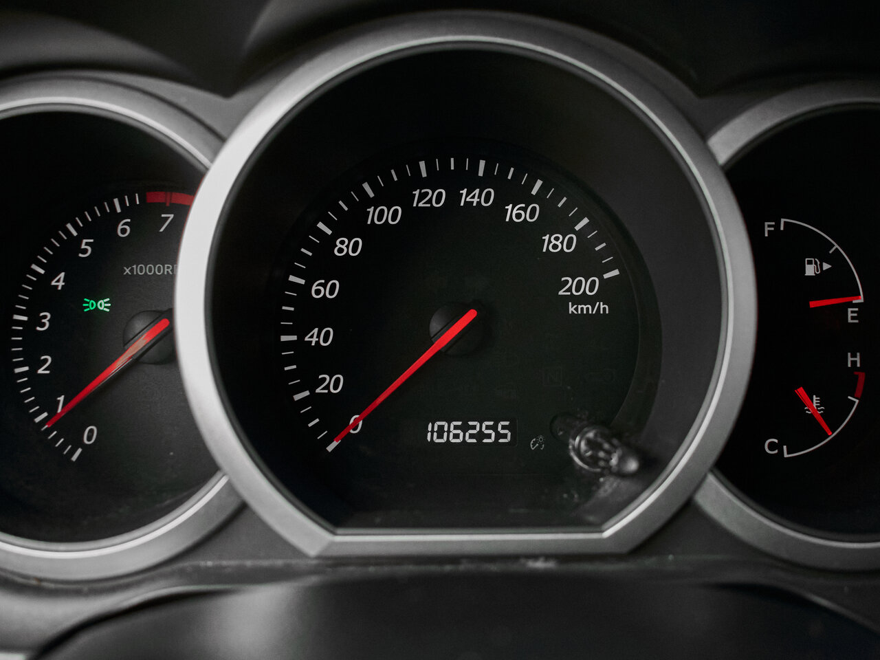 Купить Suzuki Grand Vitara 2.0 MT (140 л.с.) 4WD, 2008 в Екатеренбурге