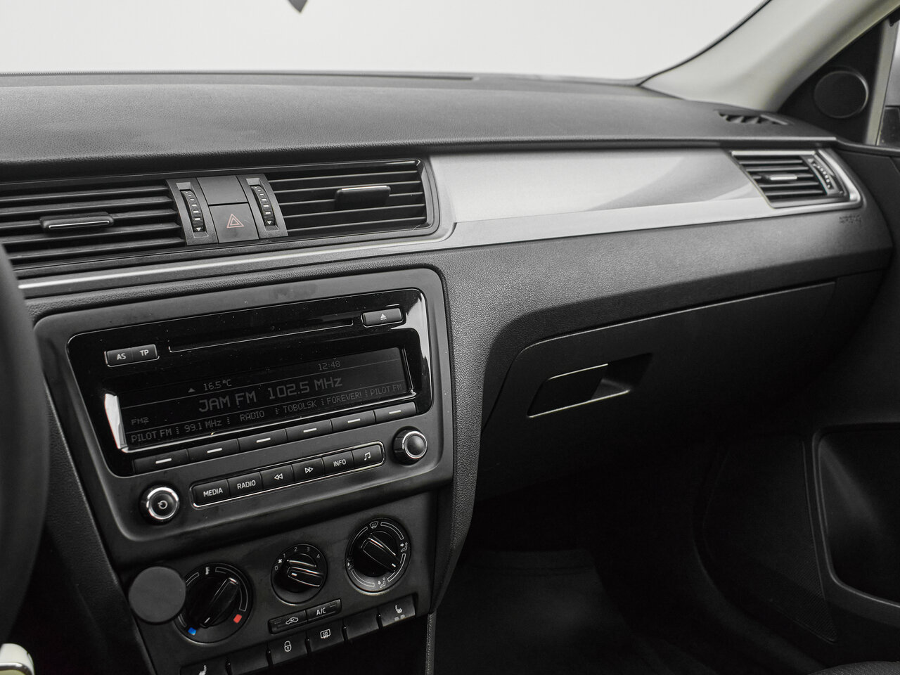 Купить Skoda Rapid 1.6 AT (105 л.с.), 2014 в Екатеренбурге