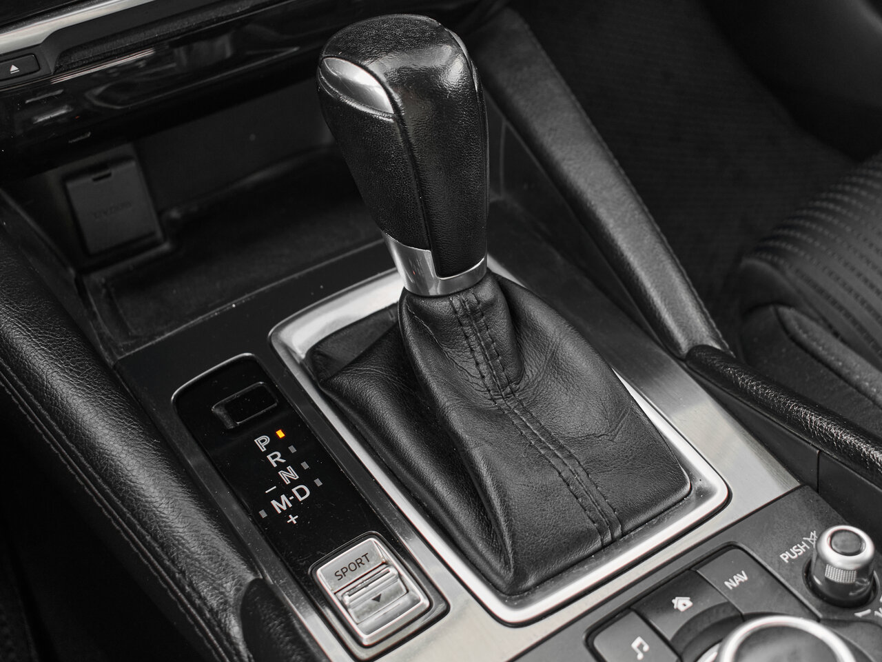 Купить Mazda 6 2.0 AT (150 л.с.), 2015 в Екатеренбурге