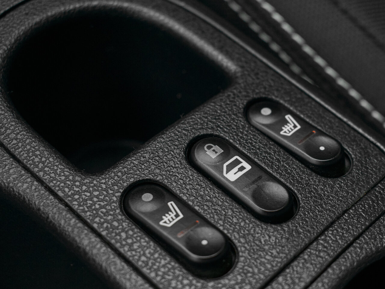 Купить Nissan Qashqai 1.6 CVT (117 л.с.), 2013 в Екатеренбурге
