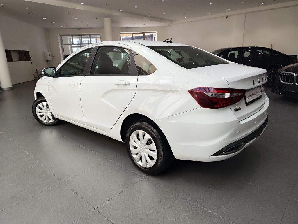 Автомобиль Lada (ВАЗ) Vesta 1.6 MT (106 л.с.) - 4