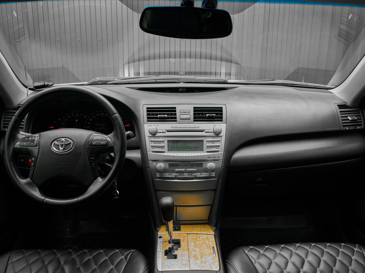 Купить Toyota Camry 2.4 AT (167 л.с.), 2006 в Екатеренбурге