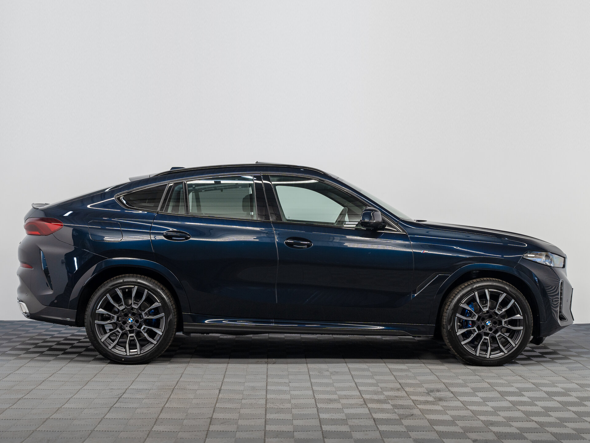 Автомобиль BMW X6 40i 3.0 AT (381 л.с.) 4WD - 4