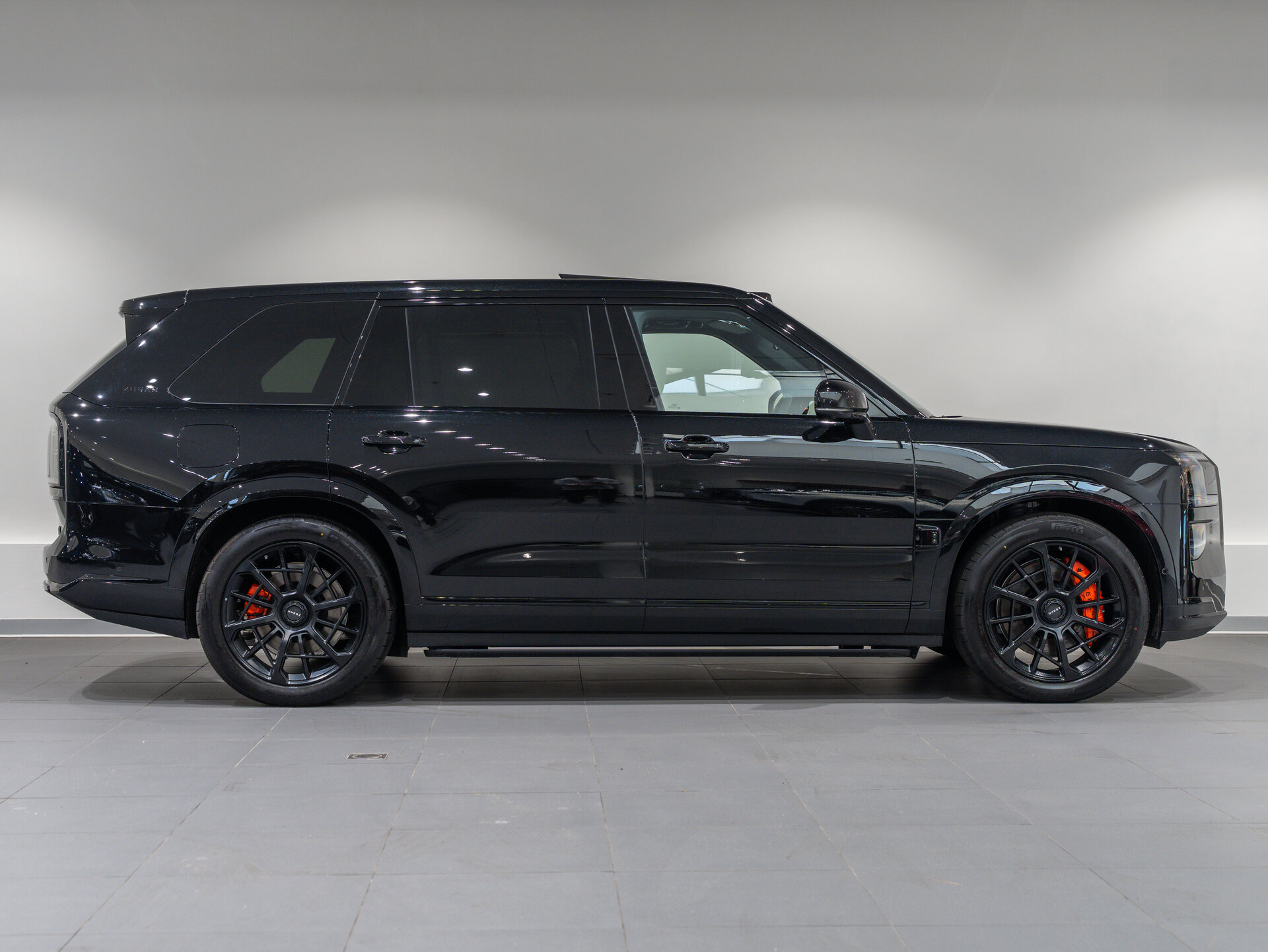 Автомобиль Zeekr 9X 70 kWh 2.0hyb AT (1401 л.с.) 4WD - 4