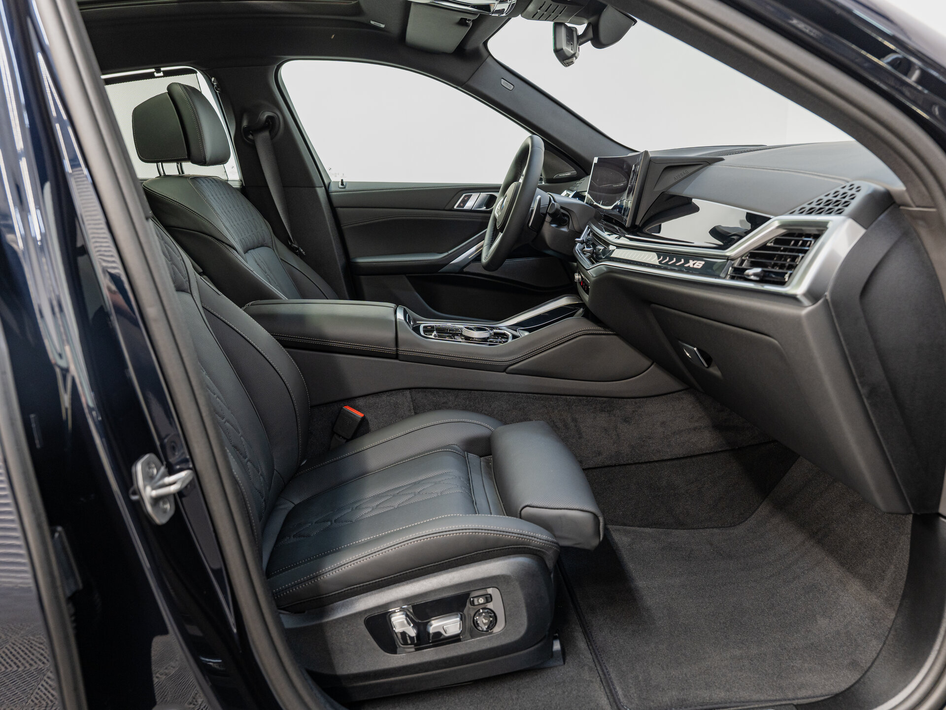 Автомобиль BMW X6 40i 3.0 AT (381 л.с.) 4WD - 10