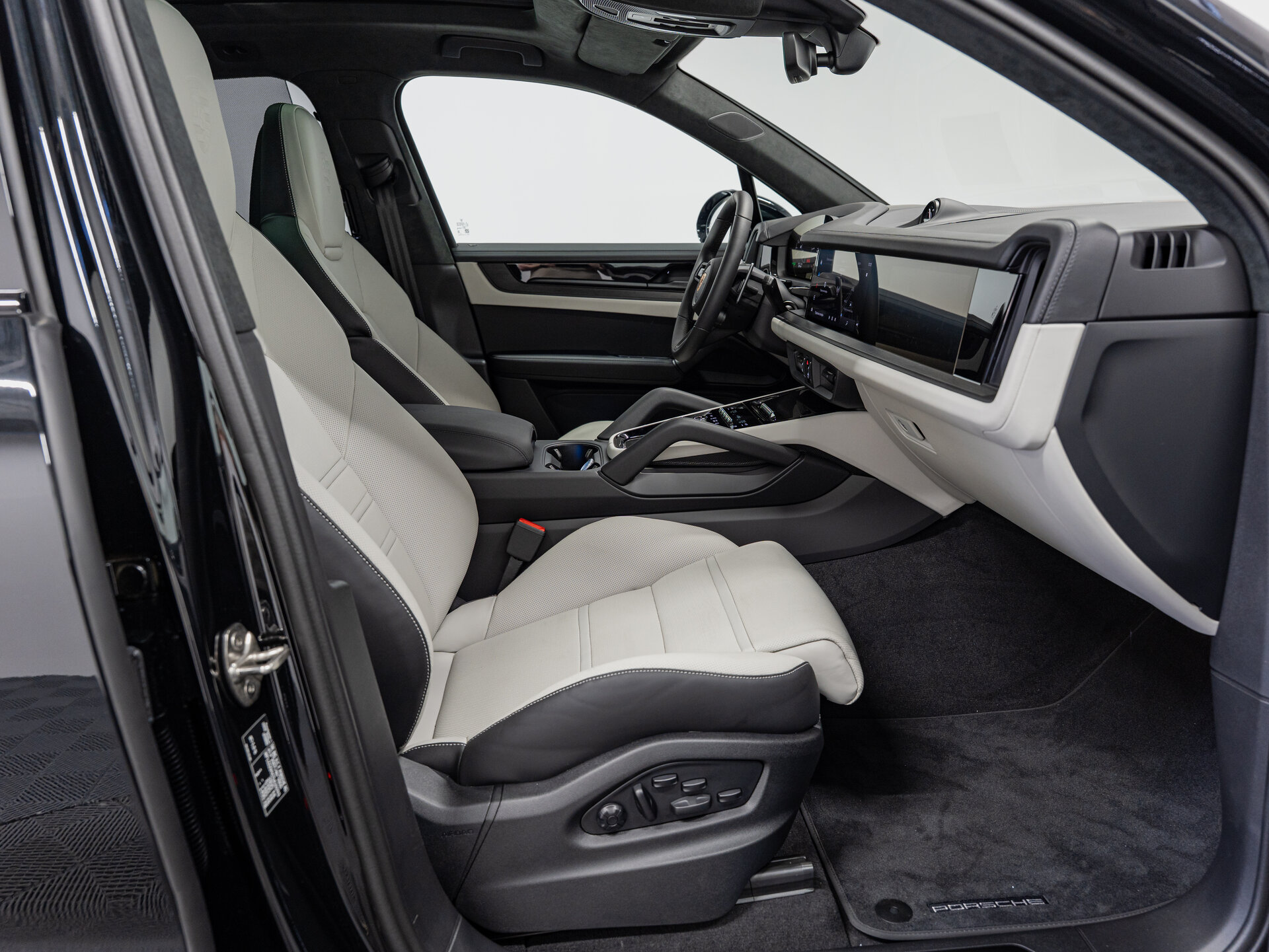 Автомобиль Porsche Cayenne GTS 4.0 AT (500 л.с.) 4WD - 14