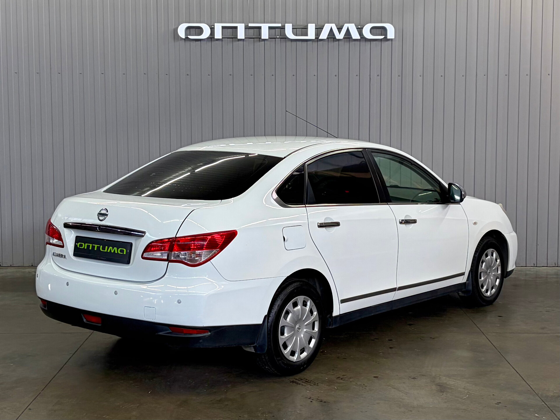 Nissan Almera 