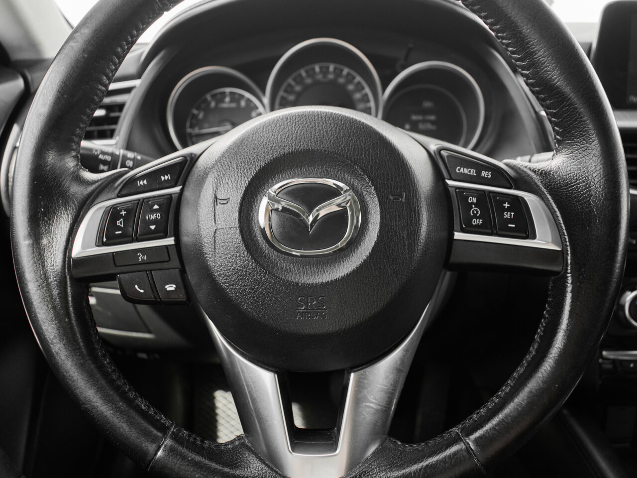 Купить Mazda 6 2.0 AT (150 л.с.), 2015 в Екатеренбурге