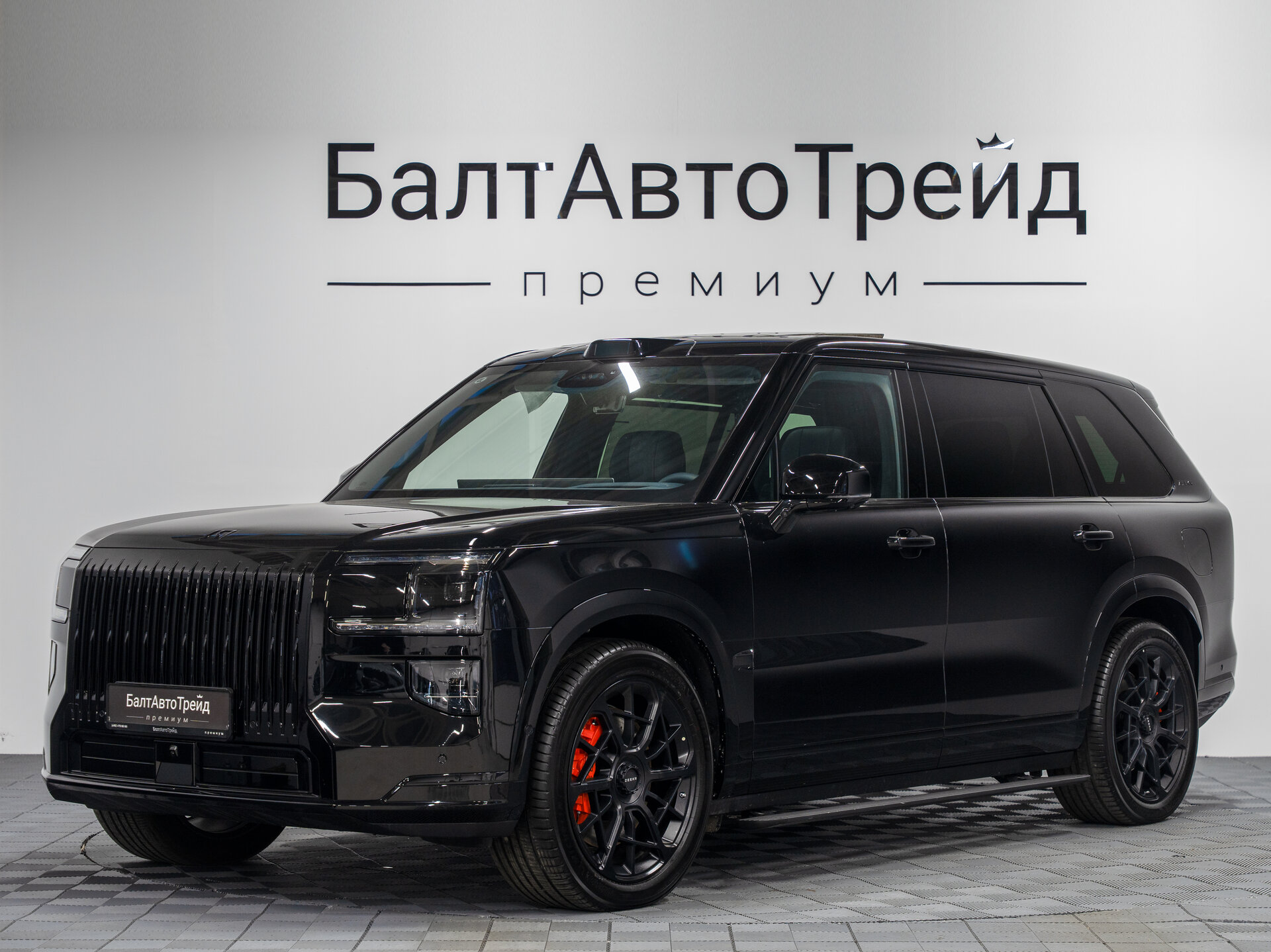 Автомобиль Zeekr 9X 55 kWh (до 3.5 т) 2.0hyb AT (898 л.с.) 4WD - 1