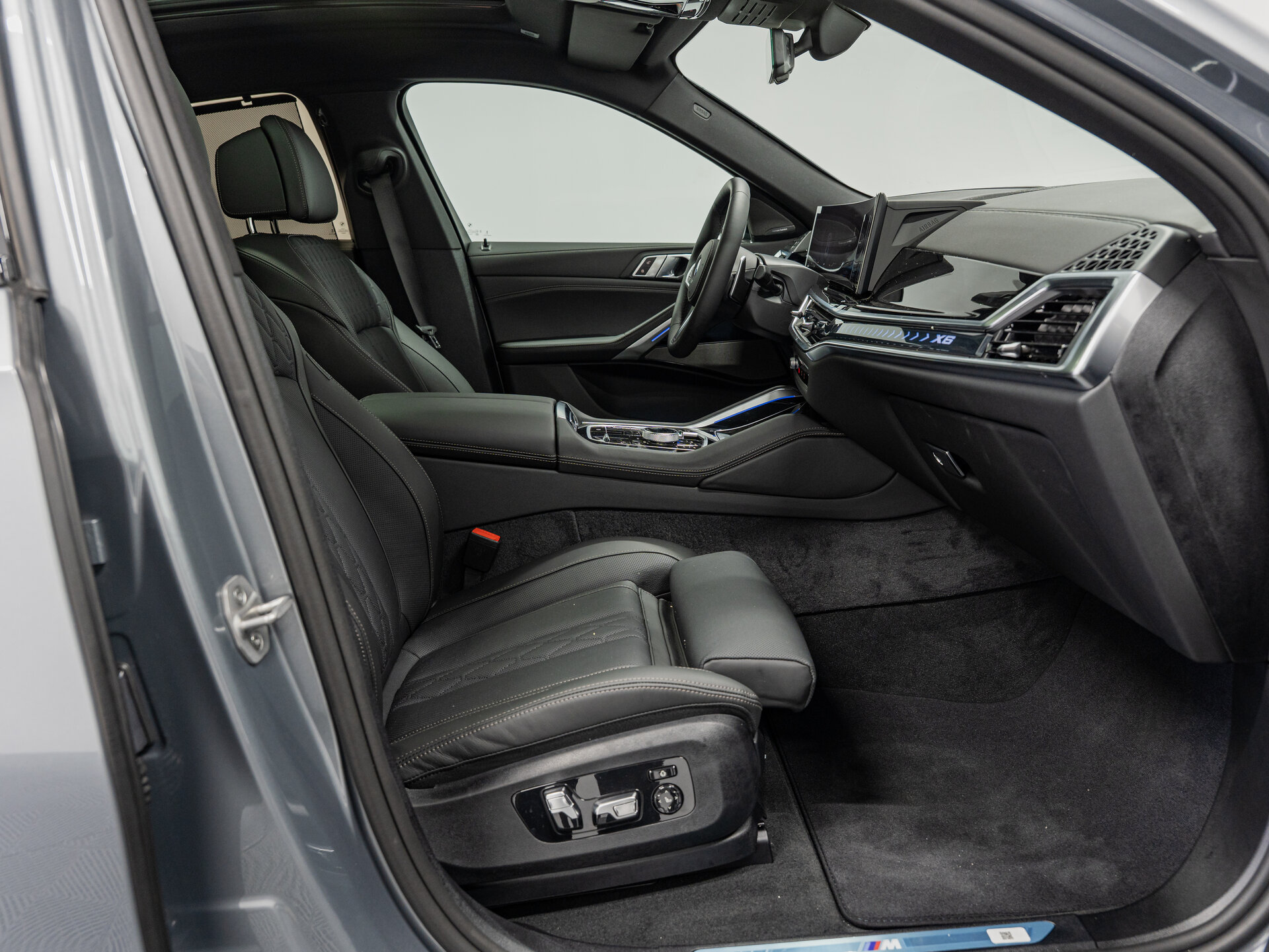 Автомобиль BMW X6 40i 3.0 AT (381 л.с.) 4WD - 13