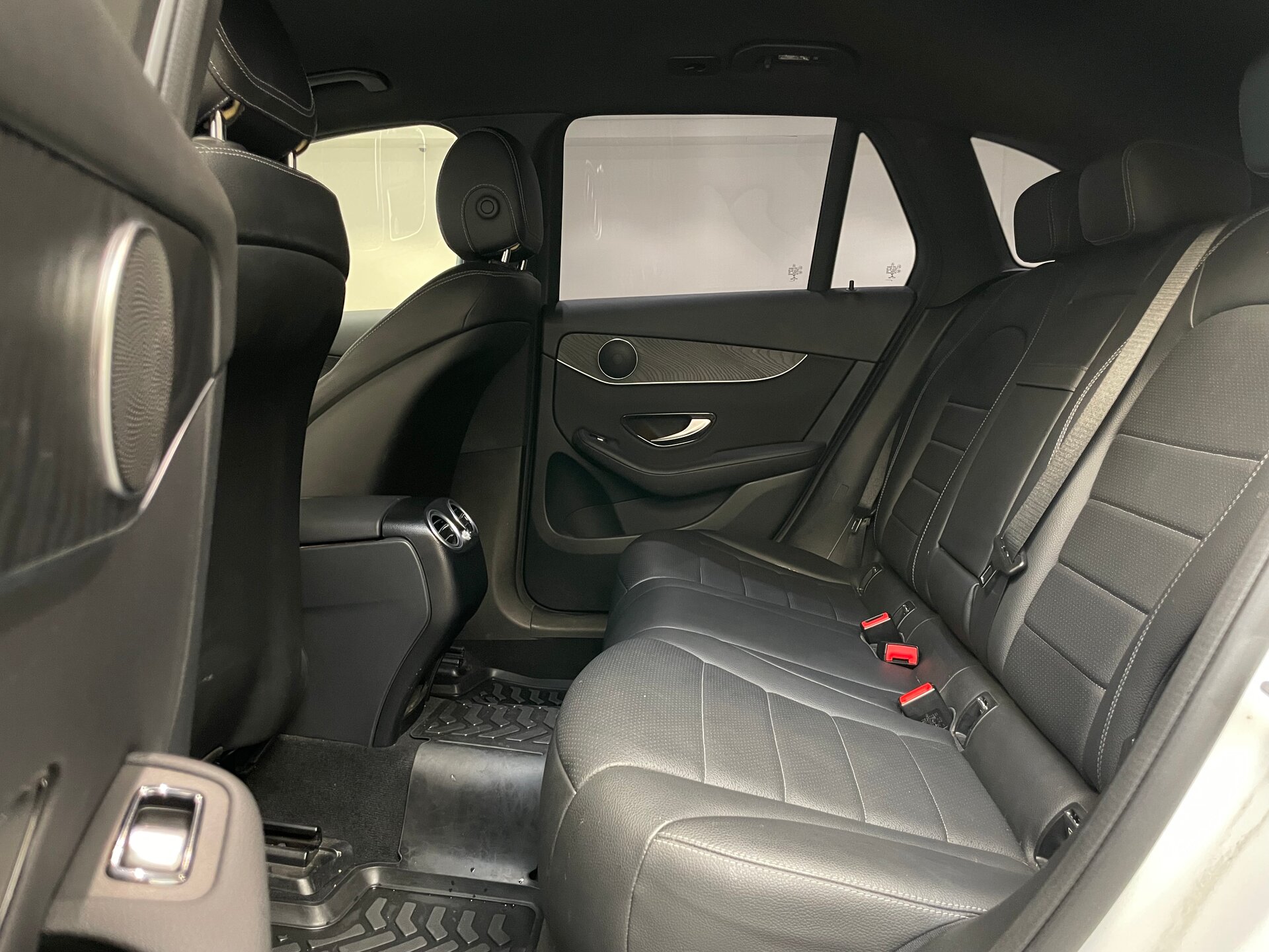 Автомобиль Mercedes-Benz GLC 200 2.0 AT (197 л.с.) 4WD - 9