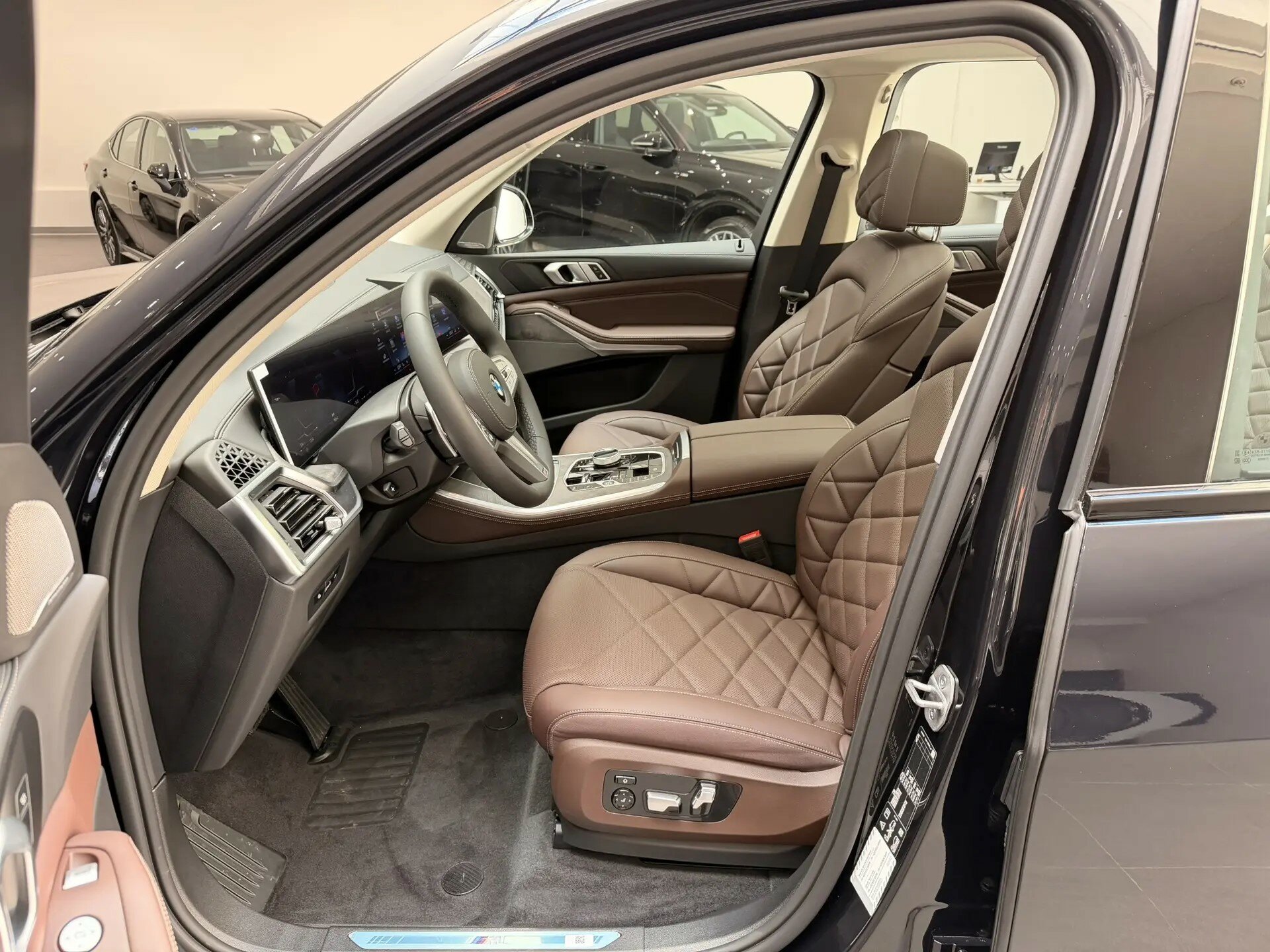 Автомобиль BMW X5 30Li 2.0 AT (258 л.с.) 4WD - 14