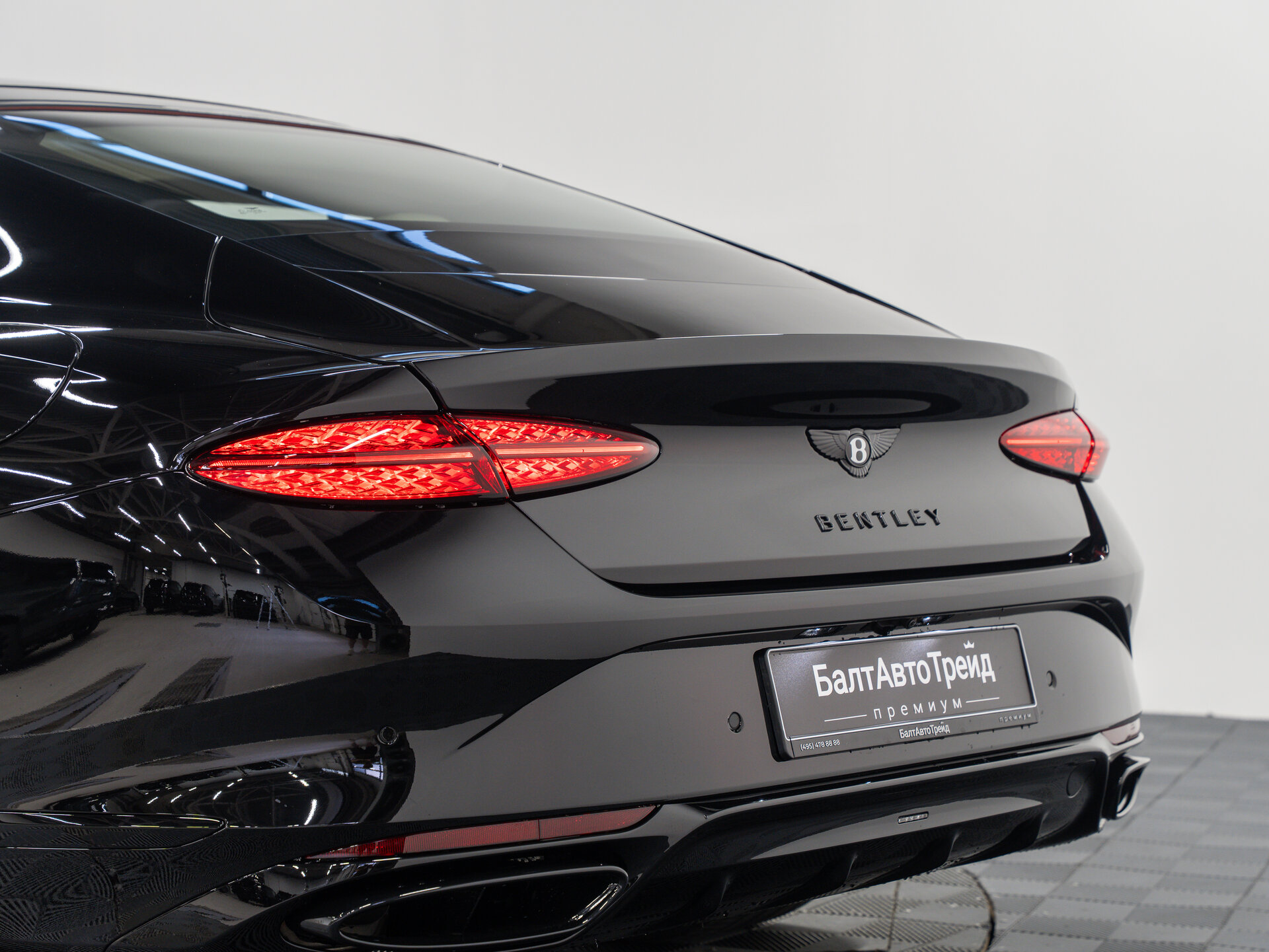Автомобиль Bentley Continental GT 4.0hyb AMT (680 л.с.) 4WD - 11