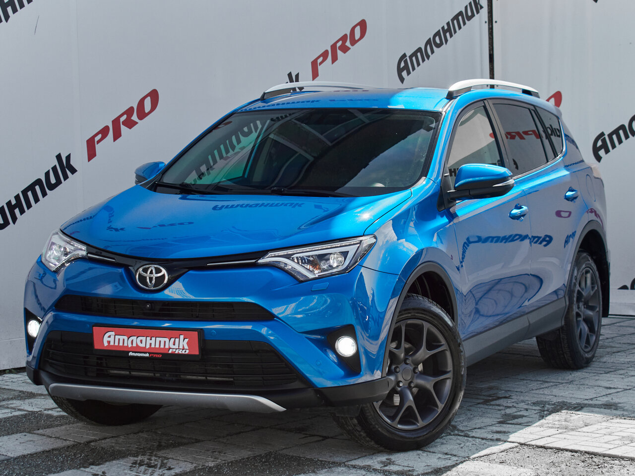 Купить Toyota RAV4 2.0 CVT (146 л.с.) 4WD, 2016 в Екатеренбурге