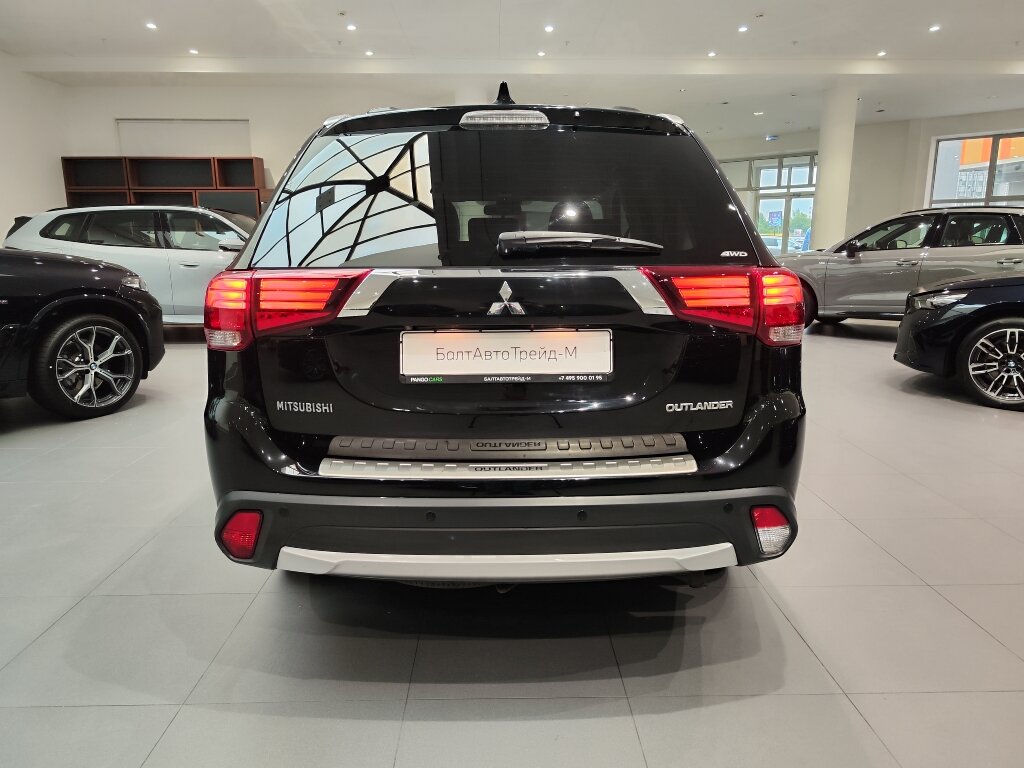 Автомобиль Mitsubishi Outlander 2.0 CVT (146 л.с.) 4WD - 5