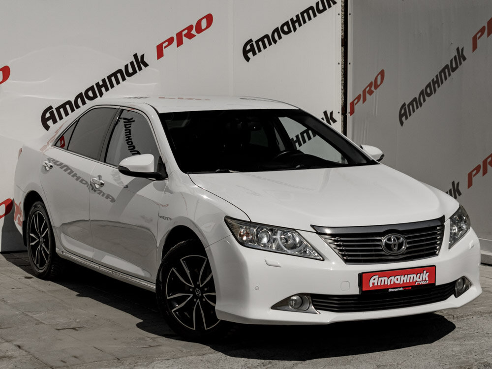 Купить Toyota Camry 2.5 AT (181 л.с.), 2013 в Екатеренбурге