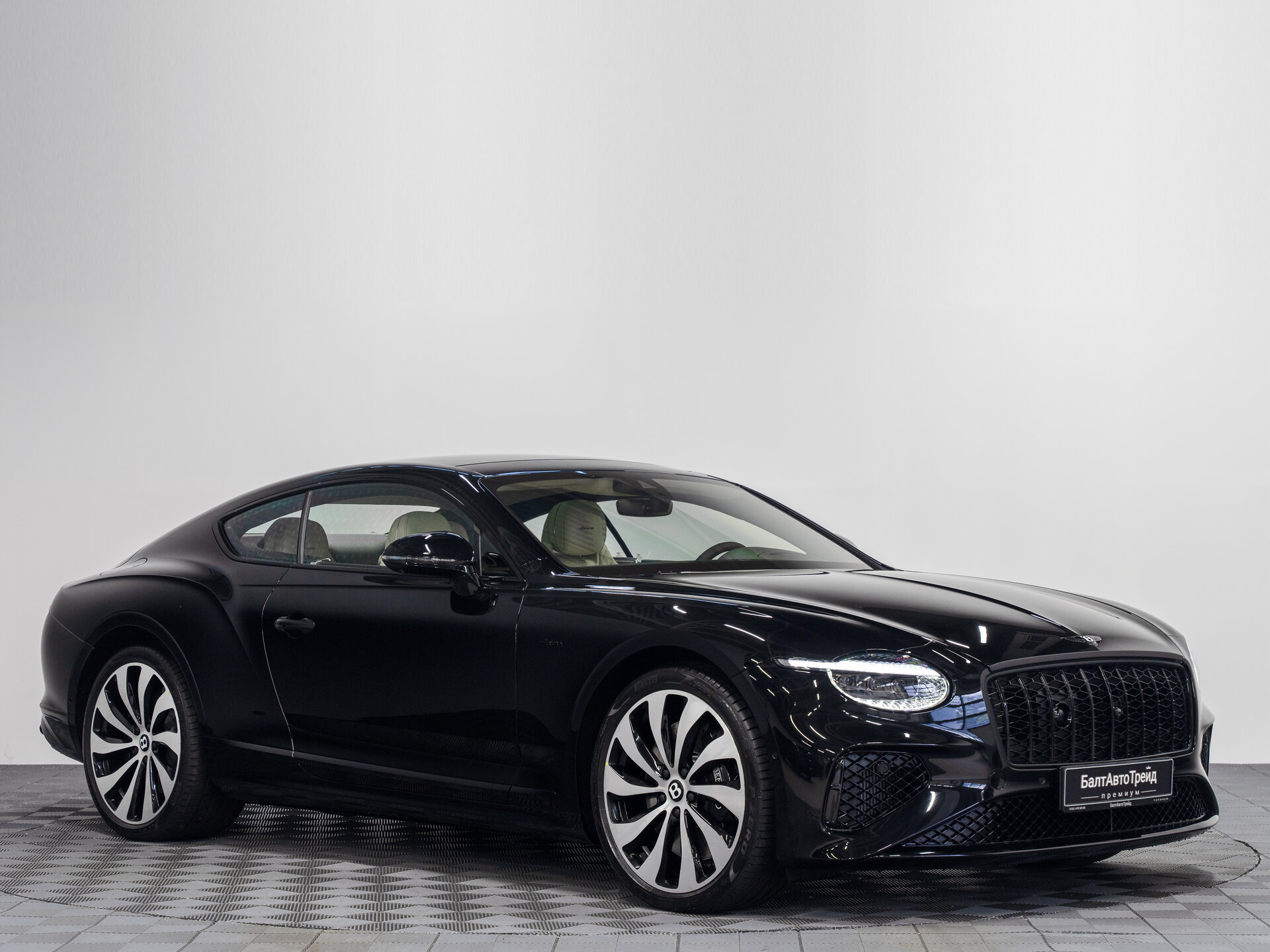 Автомобиль Bentley Continental GT 4.0hyb AMT (680 л.с.) 4WD - 6