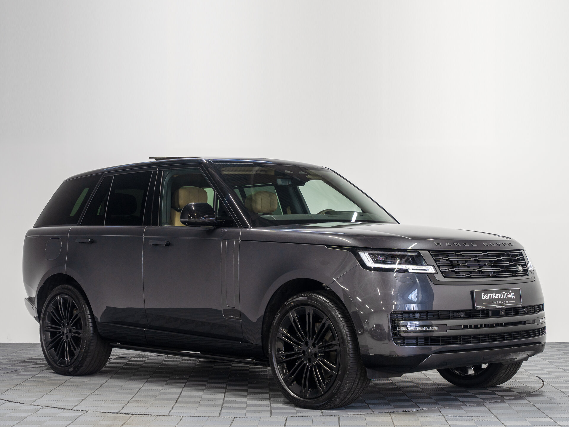 Автомобиль Land Rover Range Rover P400 MHEV 3.0 AT (400 л.с.) 4WD - 5
