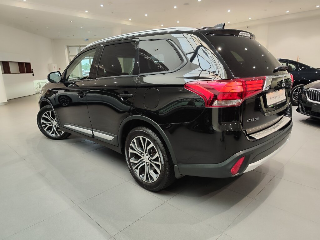 Автомобиль Mitsubishi Outlander 2.0 CVT (146 л.с.) 4WD - 4