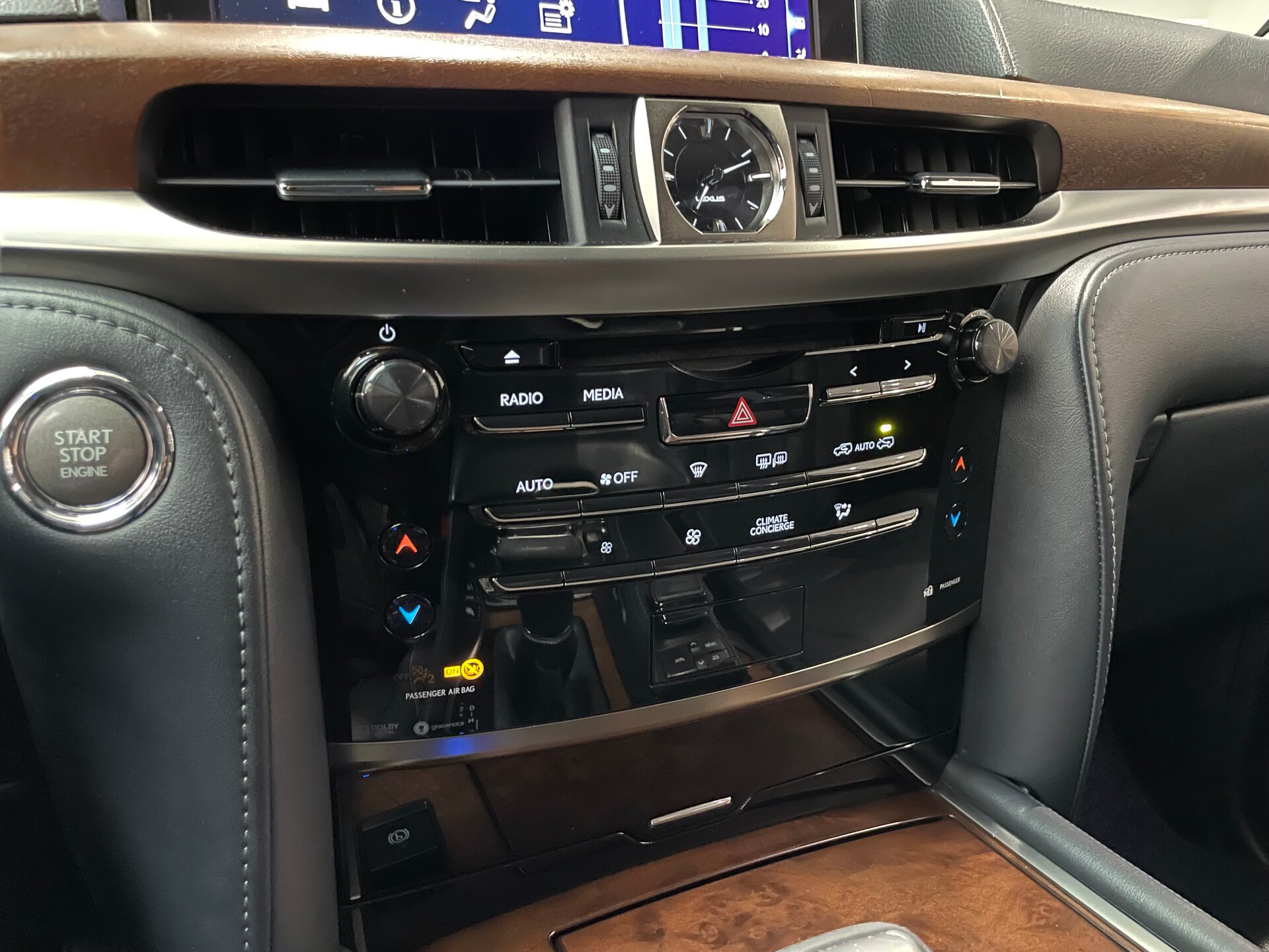 Автомобиль Lexus LX 450d 4.5d AT (272 л.с.) 4WD - 17