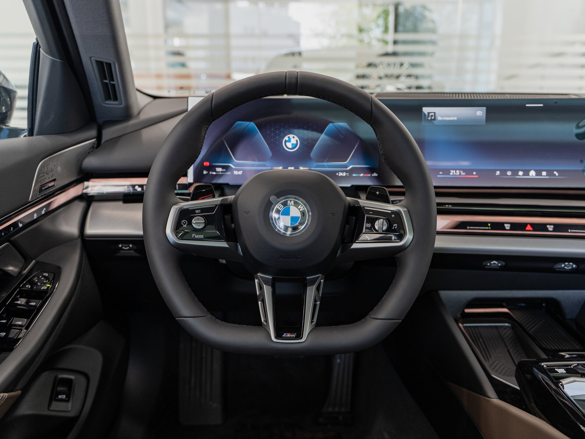 Автомобиль BMW 5 серии 530Li xDrive 2.0 AT (258 л.с.) 4WD - 10